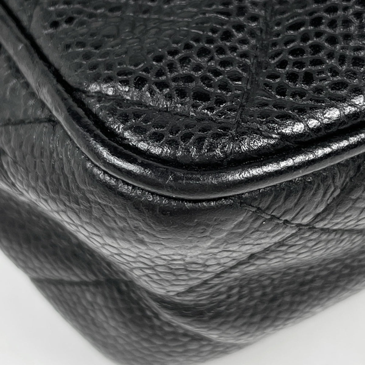 Chanel Matelasse Black Grained Calfskin Shoulder Bag (Pre-Owned)