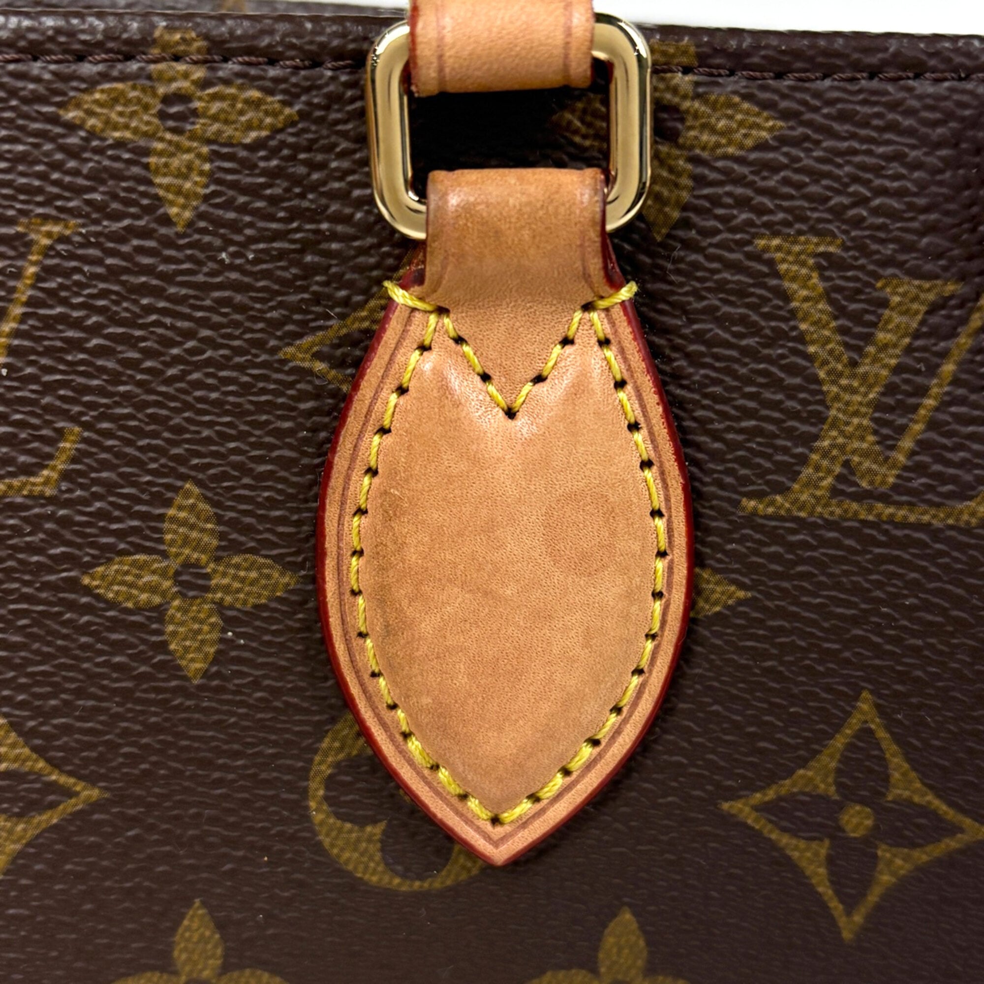 Louis Vuitton Brown Monogram Monogram Shoulder Bag (Pre-Owned)