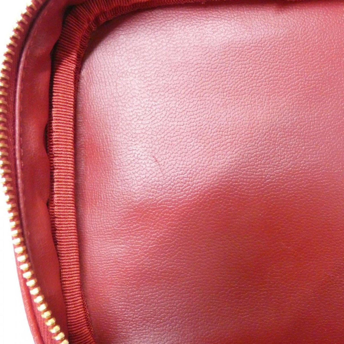 Chanel Red Color Grained Calfskin Handbag (Pre-Owned)