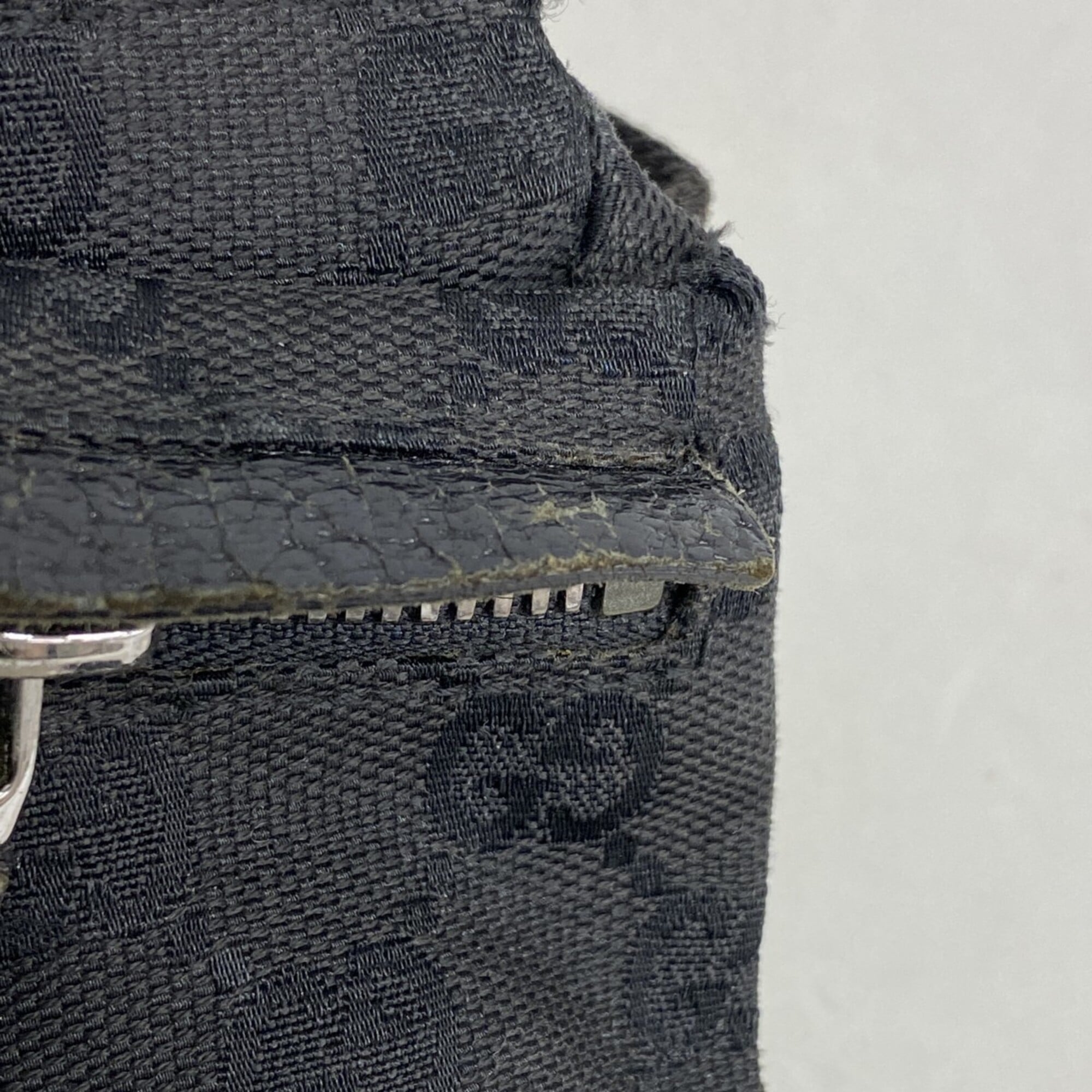 Gucci Black Canvas Fanny Pack (Pre-Owned)