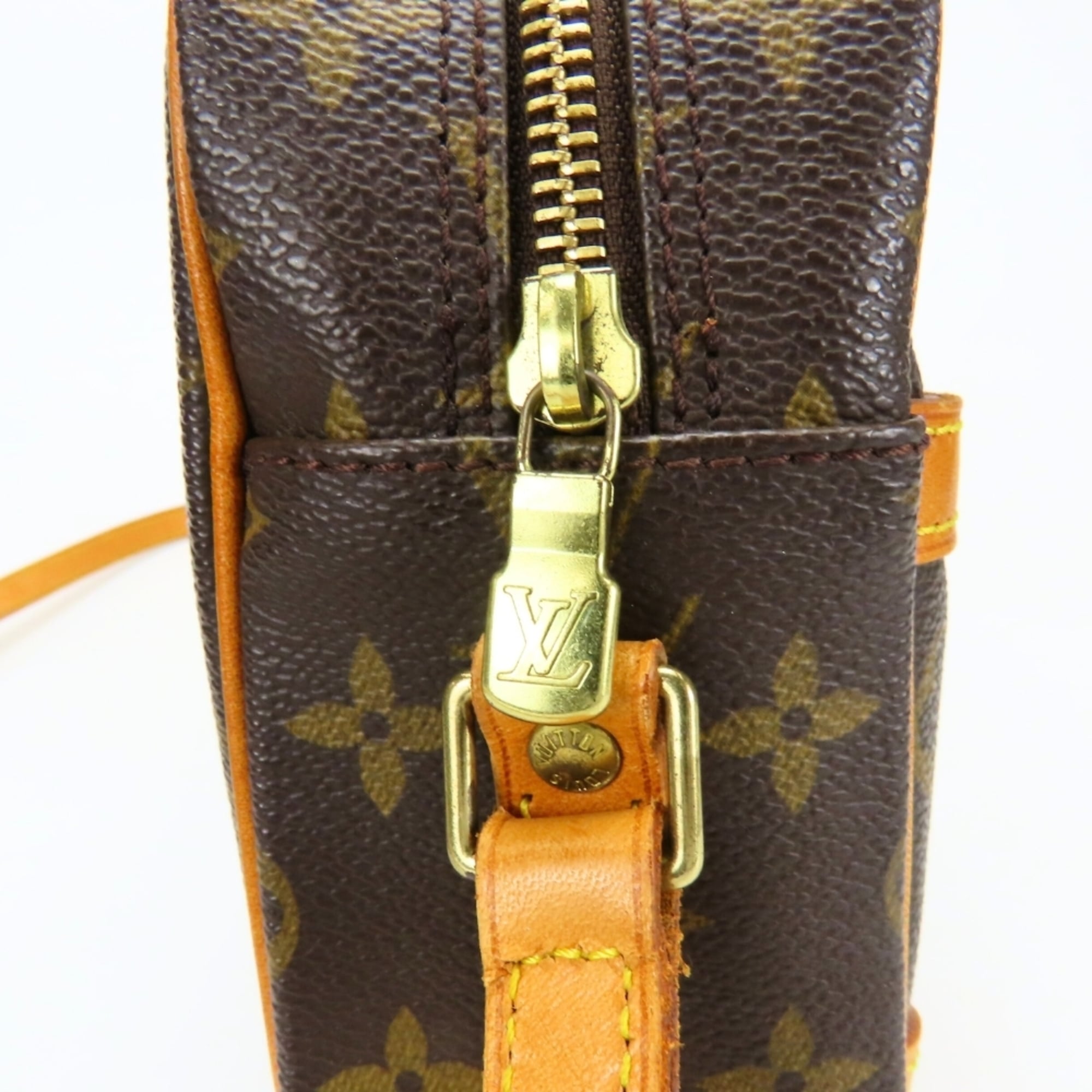 Louis Vuitton Brown Monogram Monogram Shoulder Bag (Pre-Owned)