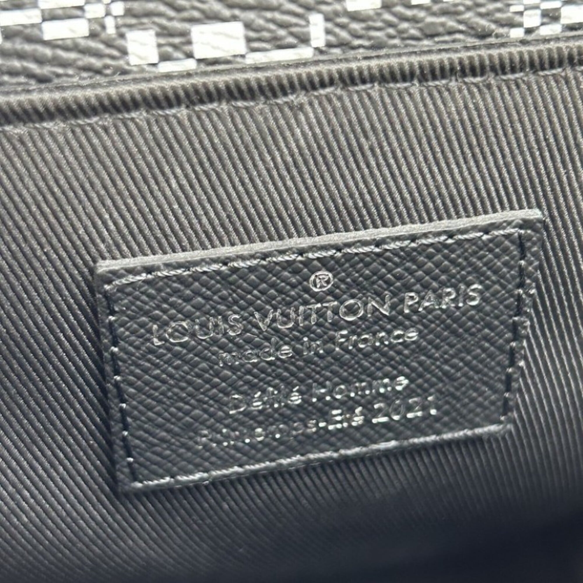 Louis Vuitton Black White Shoulder Bag (Pre-Owned)