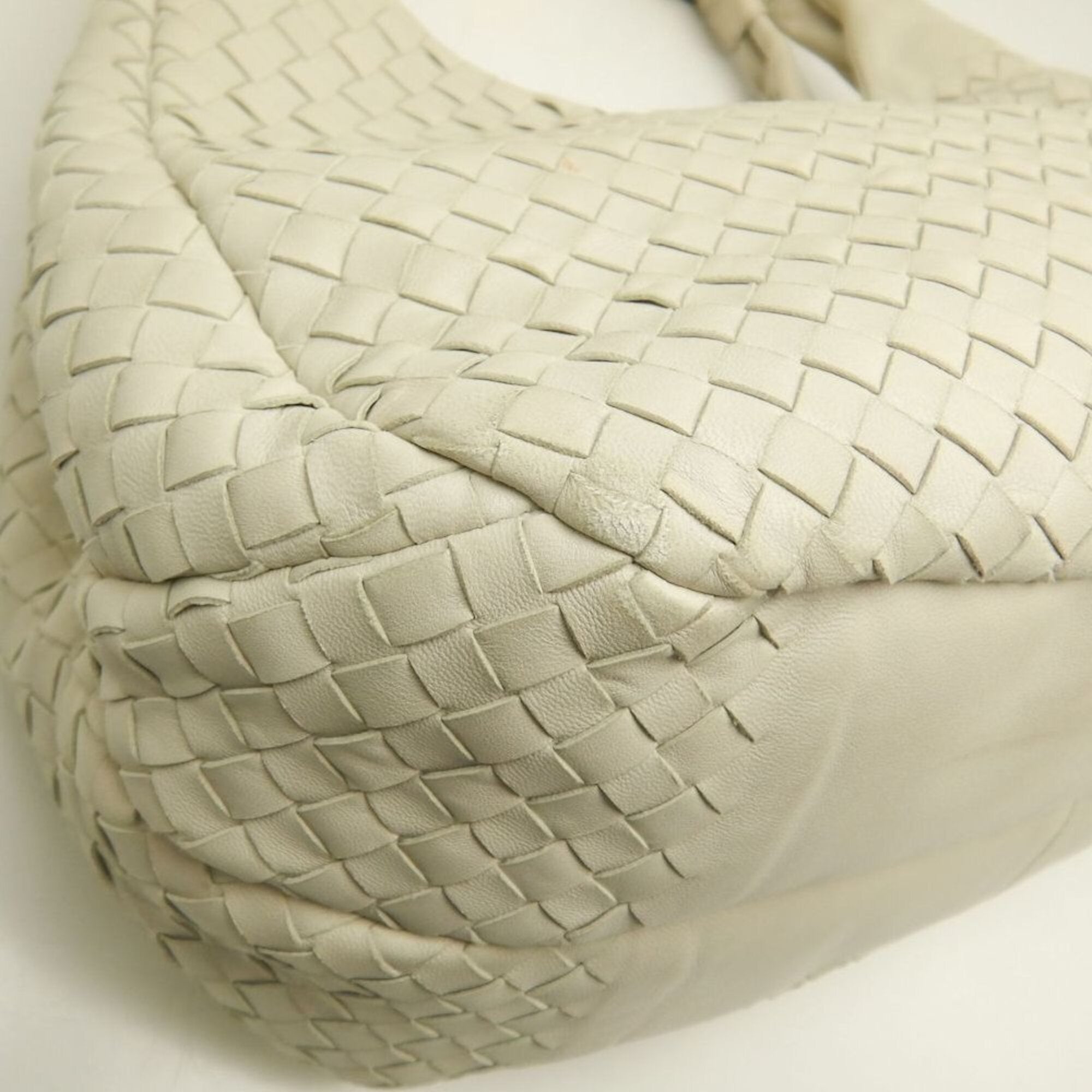 Bottega Veneta Intrecciato Ivory Leather Shoulder Bag (Pre-Owned)