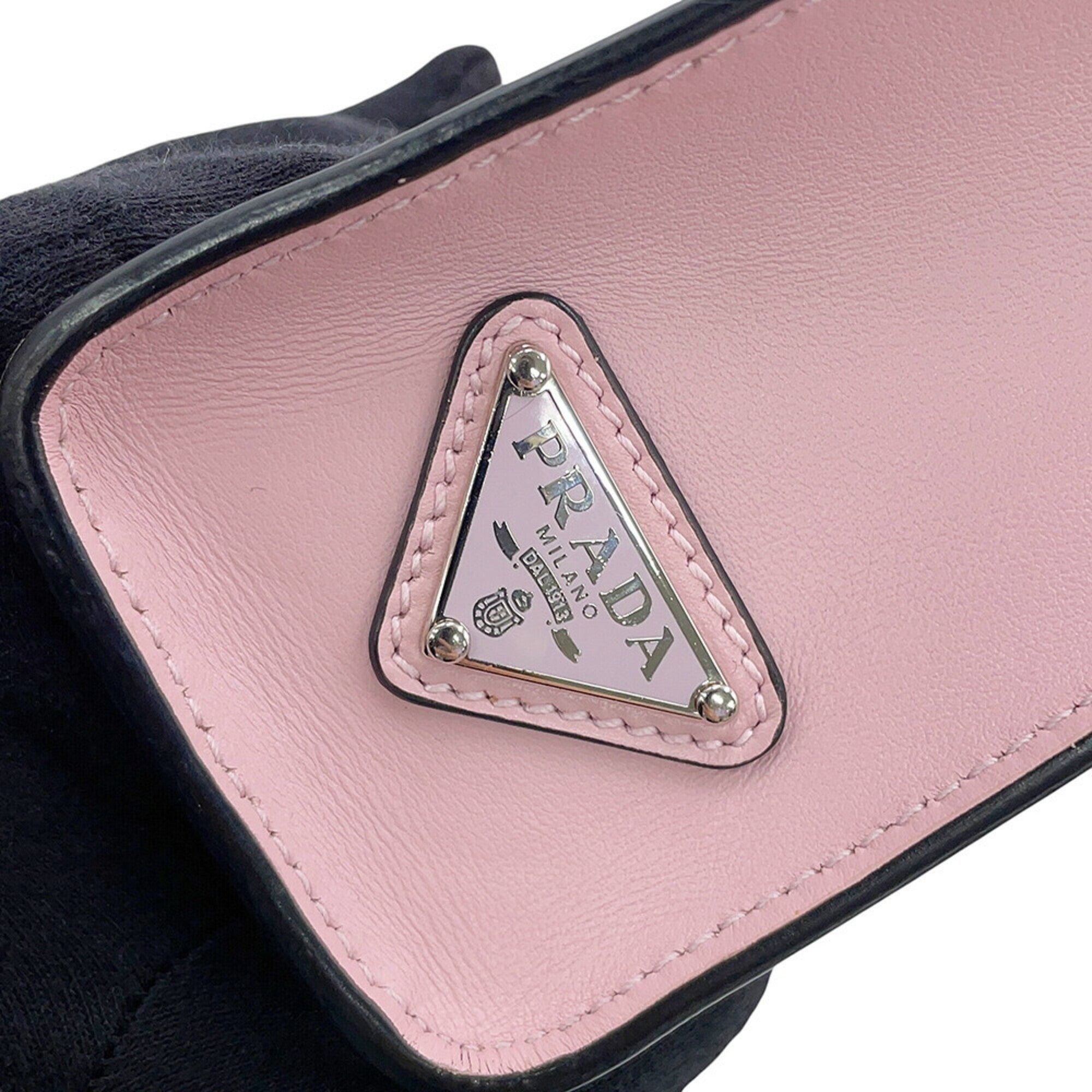 Prada Pink Leather Handbag (Pre-Owned)