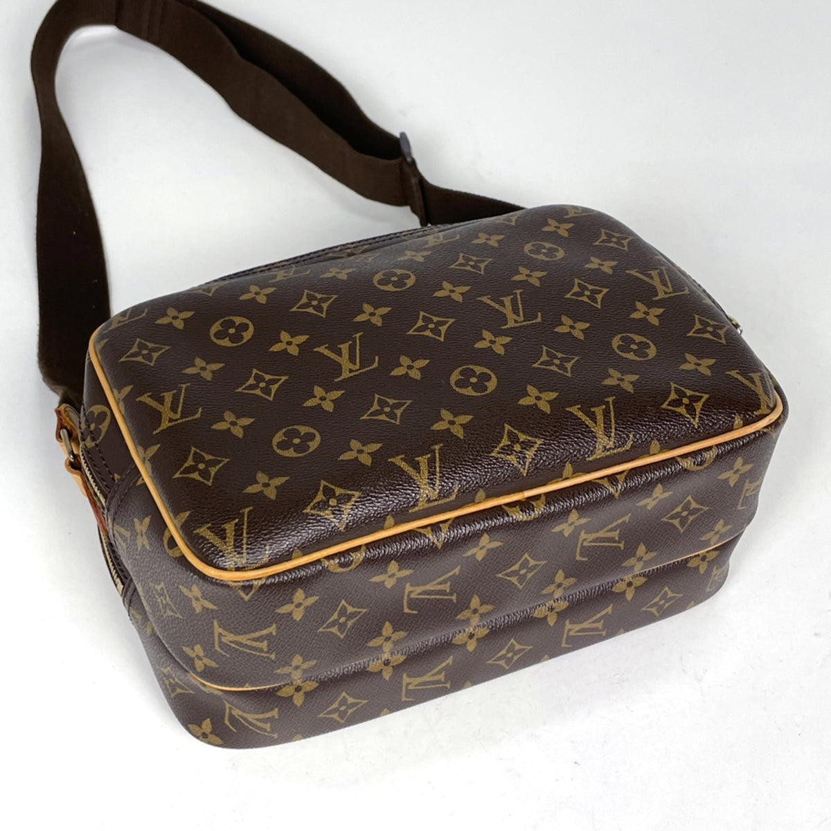 Louis Vuitton Brown Monogram Monogram Shoulder Bag (Pre-Owned)