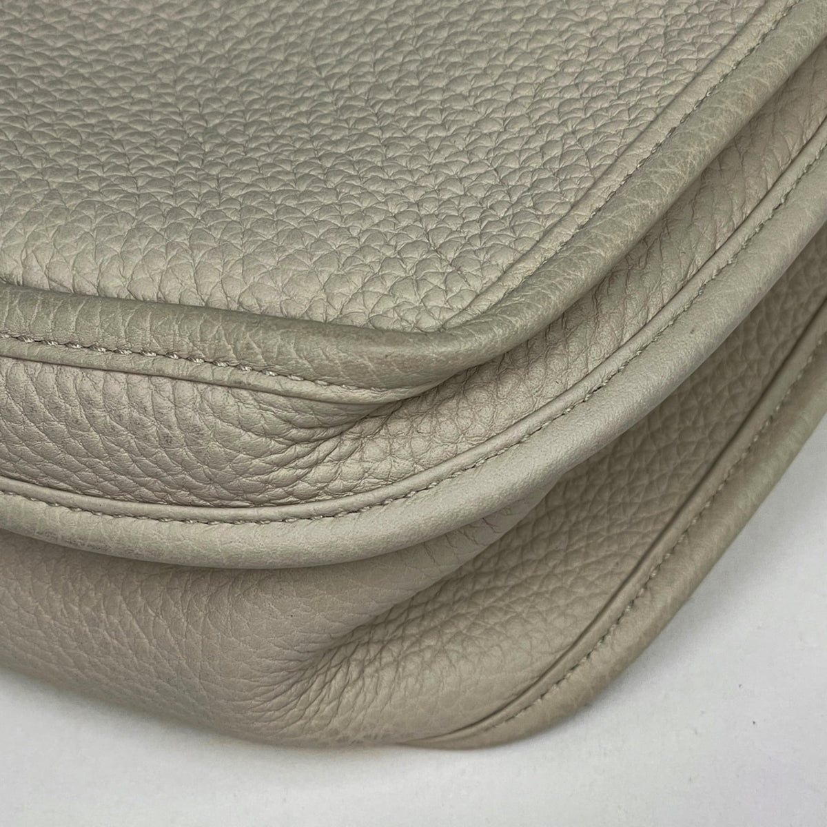 Hermes White Taurillon Clemence Leather Shoulder Bag (Pre-Owned)