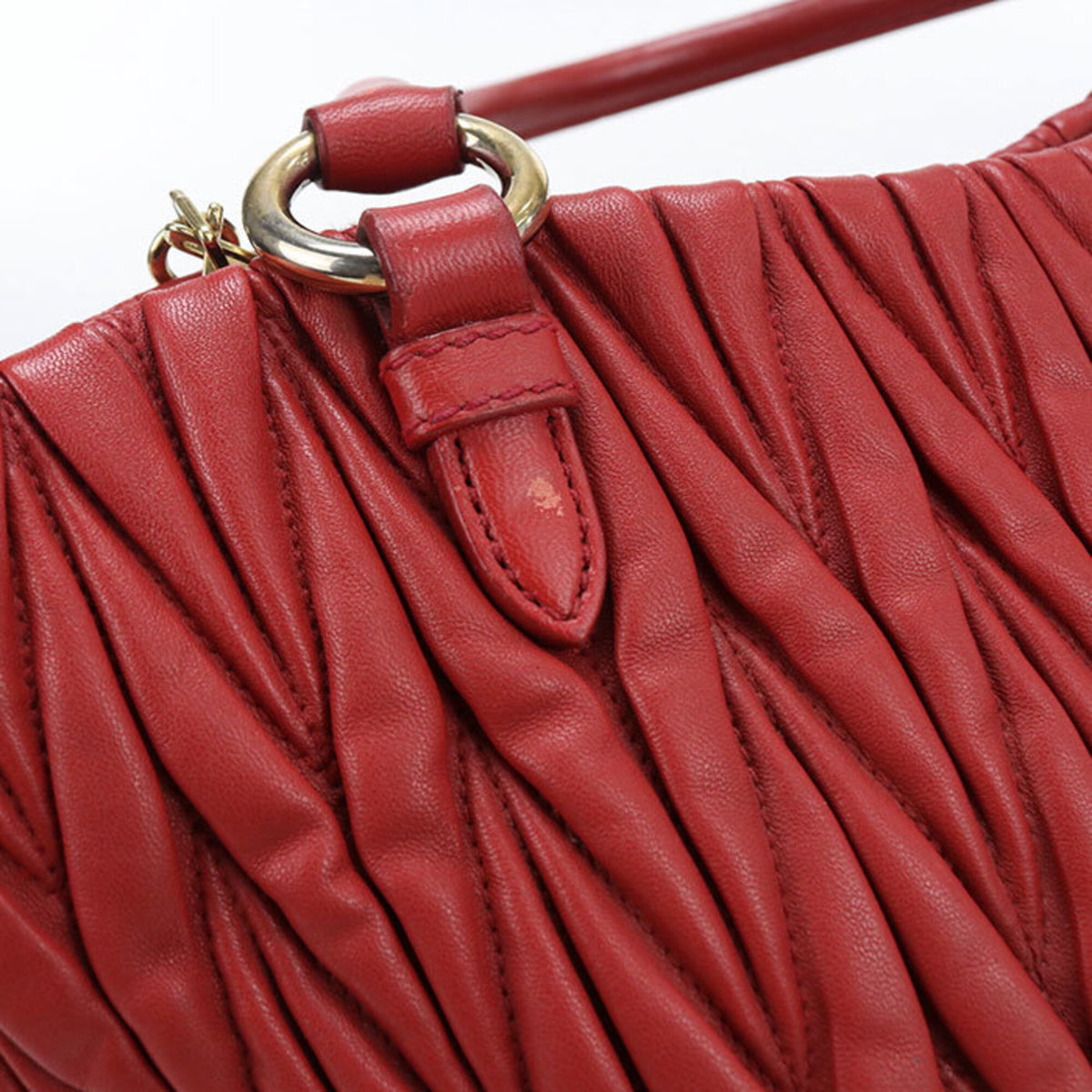Miu Miu Red Color Leather Handbag (Pre-Owned)