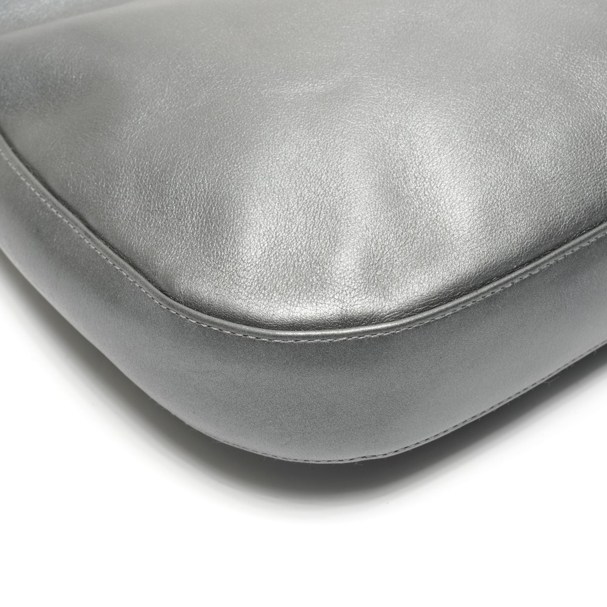 Christian Dior Gray Leather Shoulder Bag (Pre-Owned)