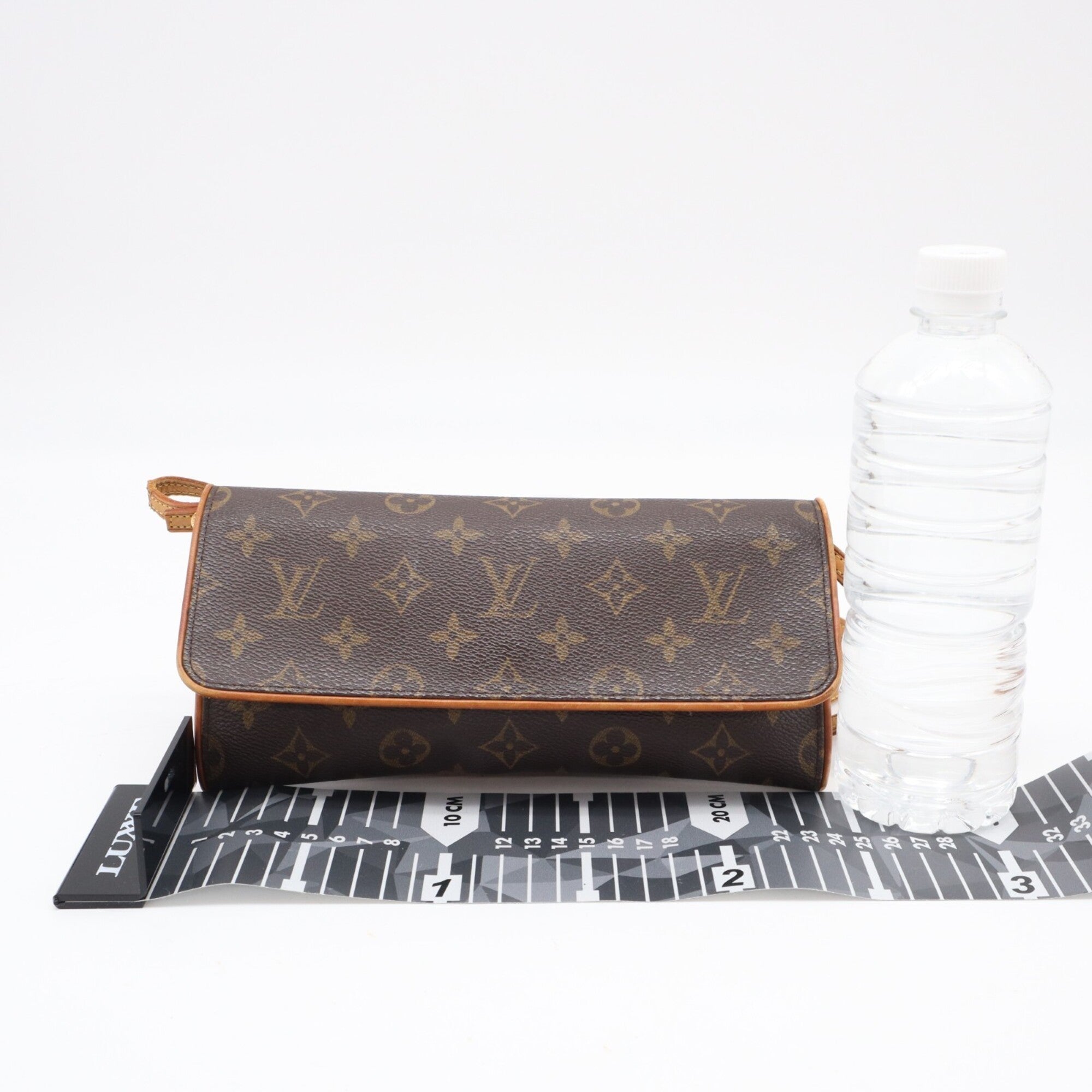 Louis Vuitton Beige Brown Monogram Coated Canvas Leather Pochette Shoulder Bag (Pre-Owned)
