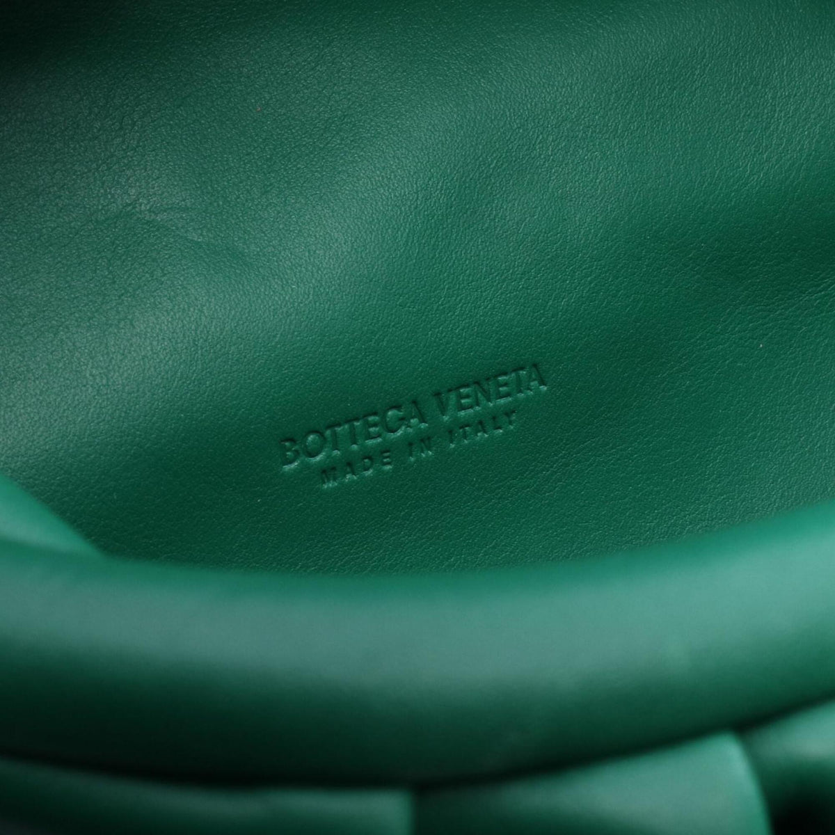 Bottega Veneta Green Leather Fanny Pack Handbag Pouch (Pre-Owned)