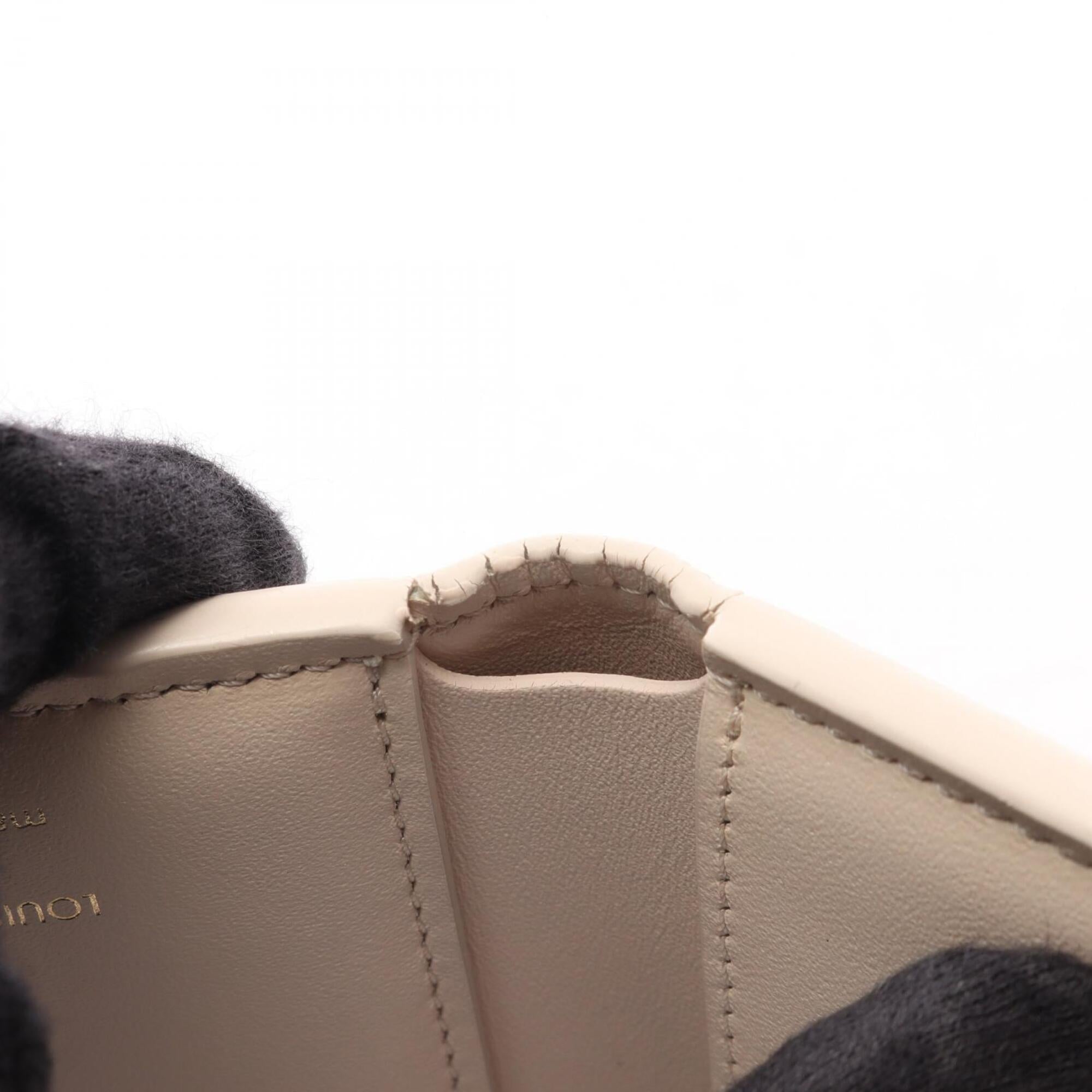 Louis Vuitton Ivory Leather Wallet (Tri-Fold) (Pre-Owned)