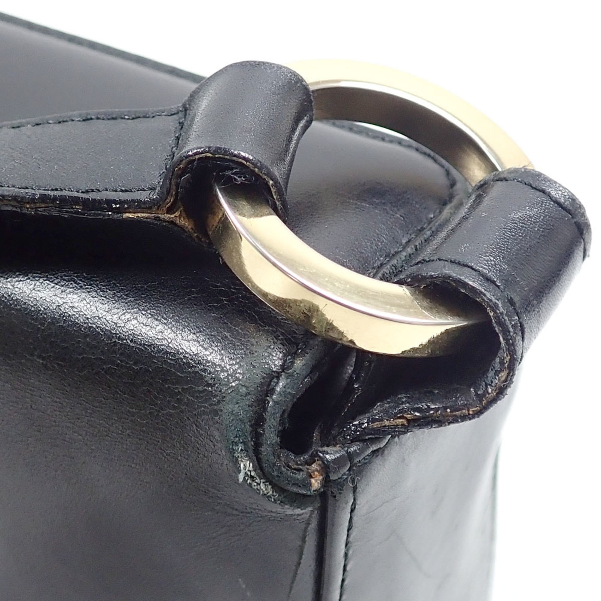 Salvatore Ferragamo Black Leather Shoulder Bag (Pre-Owned)