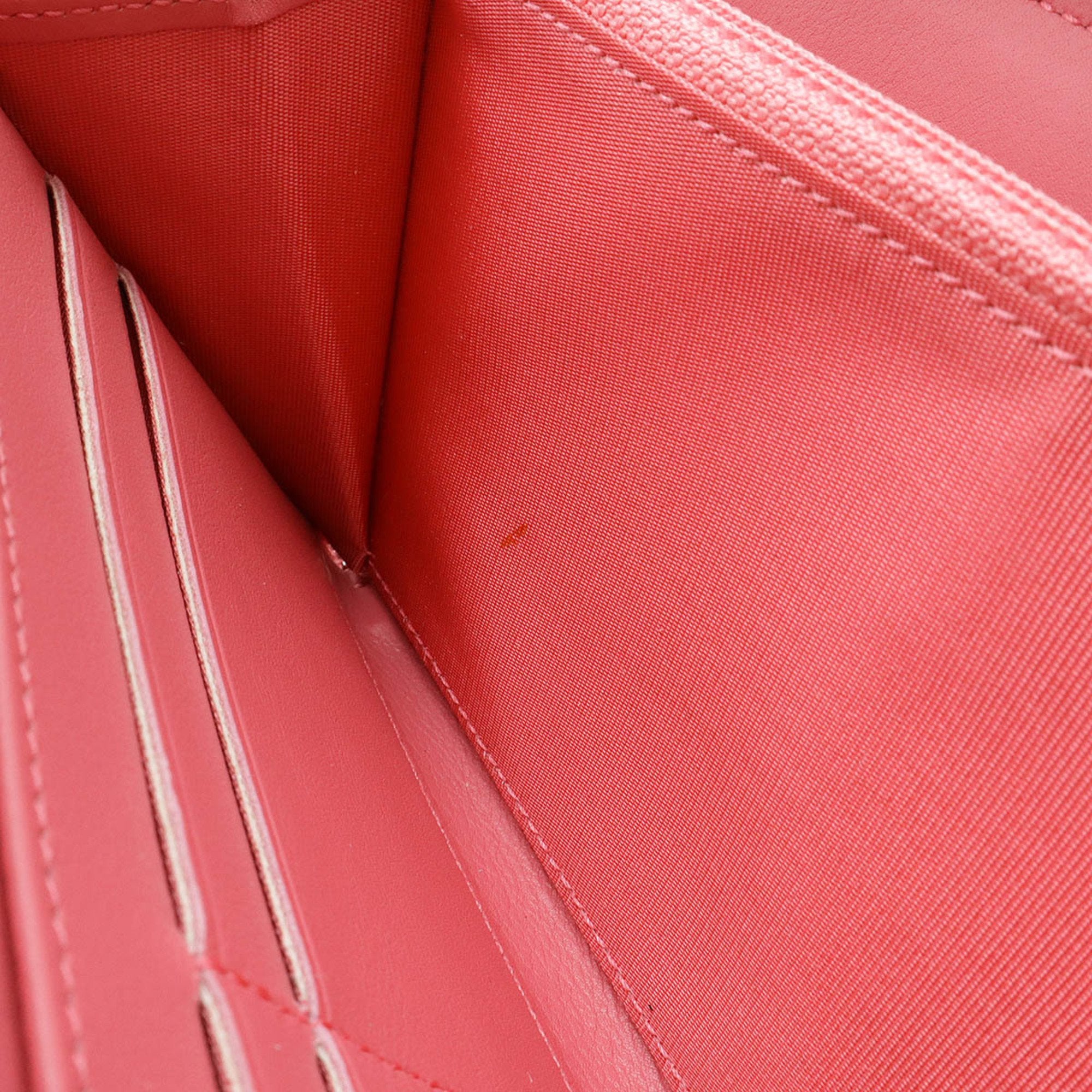 Chanel Pink Leather Long Wallet (Bi-Fold) (Pre-Owned)