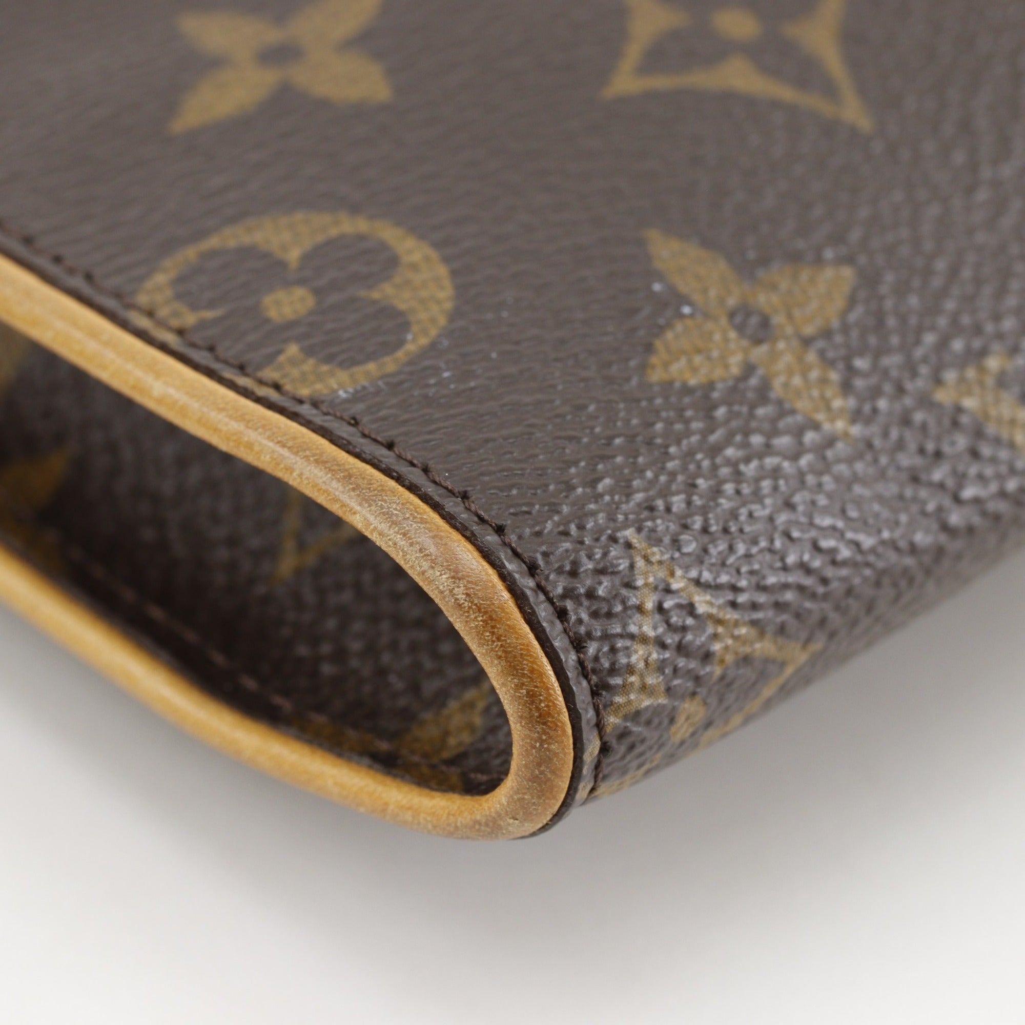 Louis Vuitton Monogram Brown Monogram Shoulder Bag (Pre-Owned)