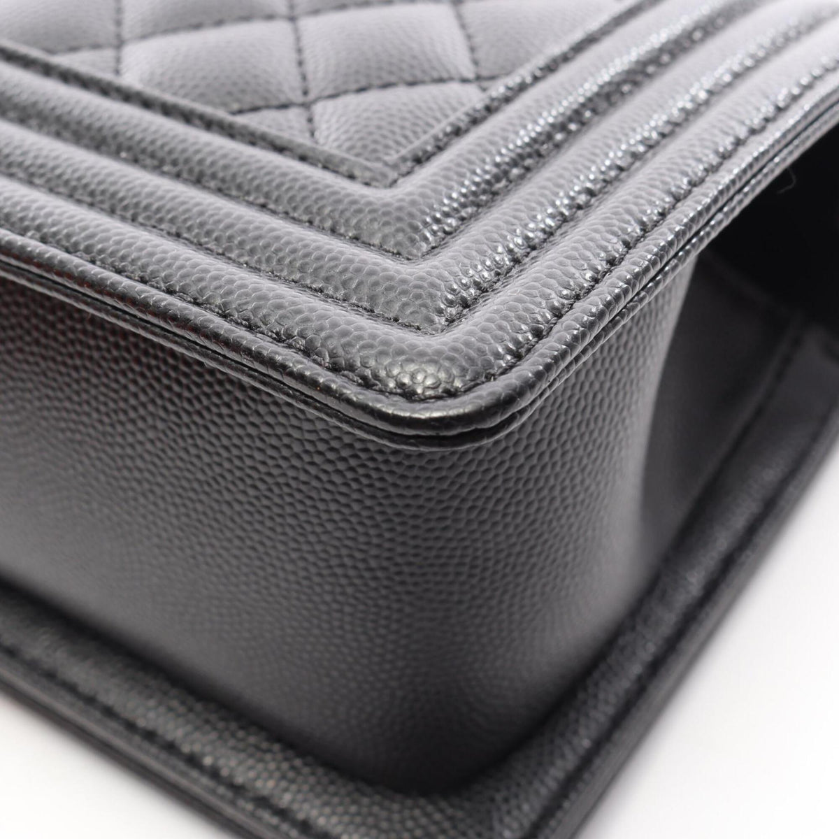 Chanel Black Grained Calfskin Handbag Shoulder Bag (Pre-Owned)