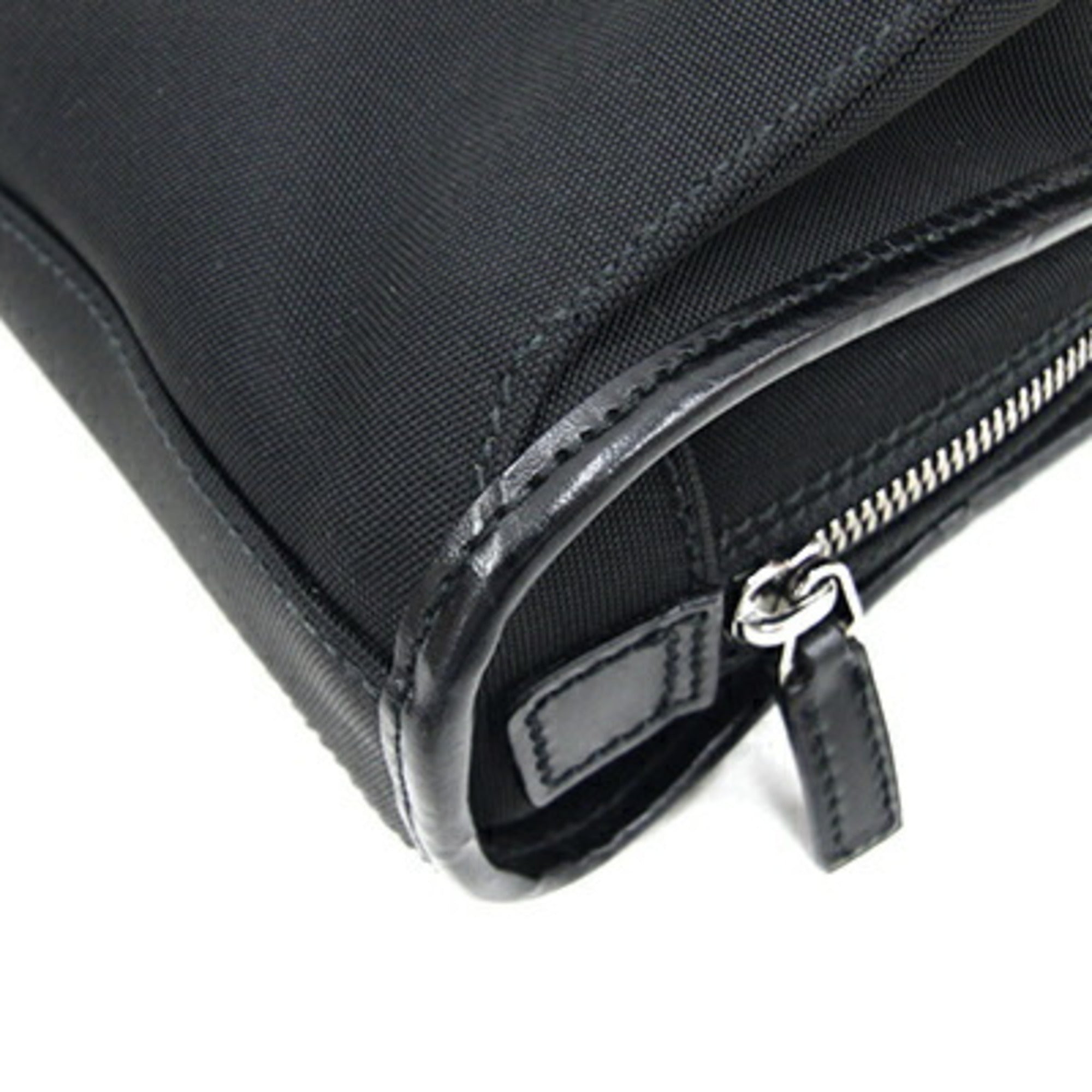Gucci Black Nylon Canvas Leather Clutch Bag (Pre-Owned)