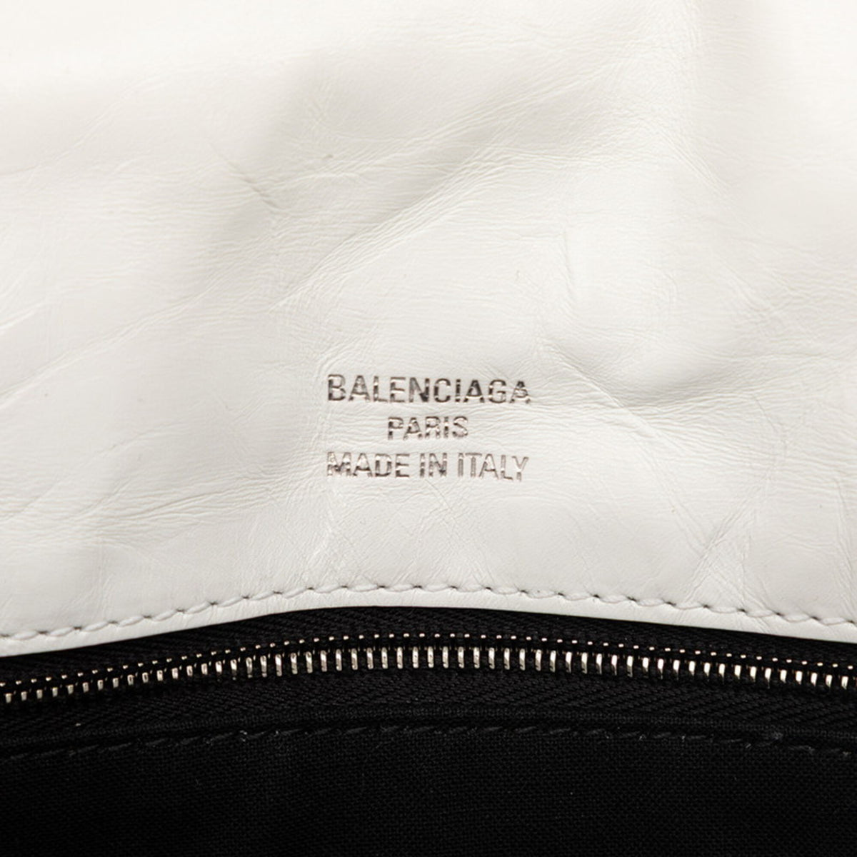 Balenciaga White Leather Shoulder Bag (Pre-Owned)