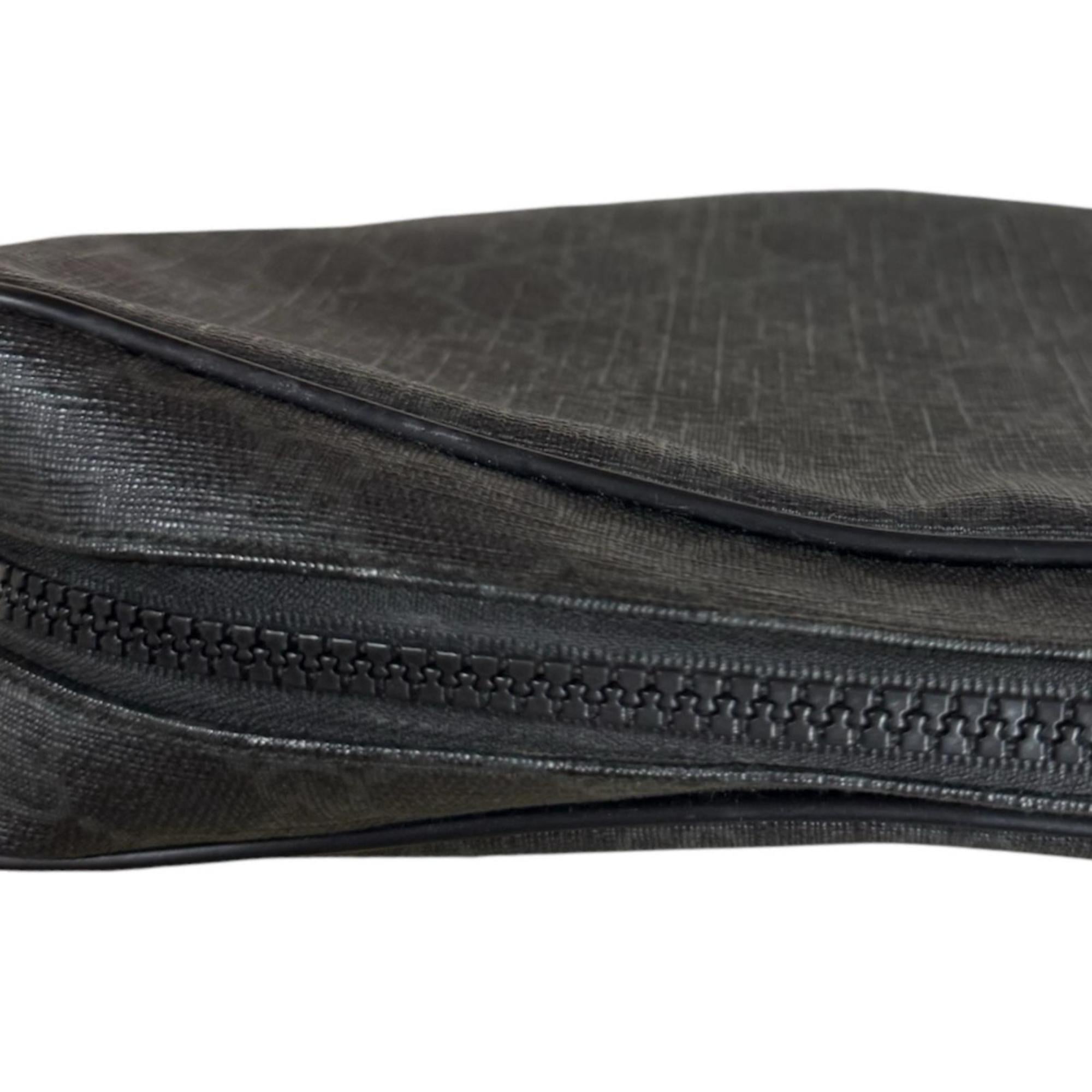 Gucci Gray Gg Supreme Shoulder Bag (Pre-Owned)