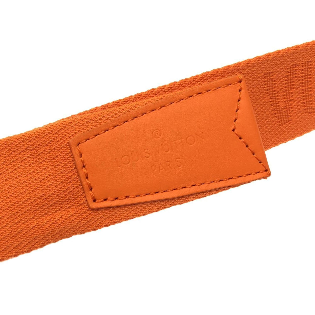 Louis Vuitton Orange Leather Shoulder Bag (Pre-Owned)