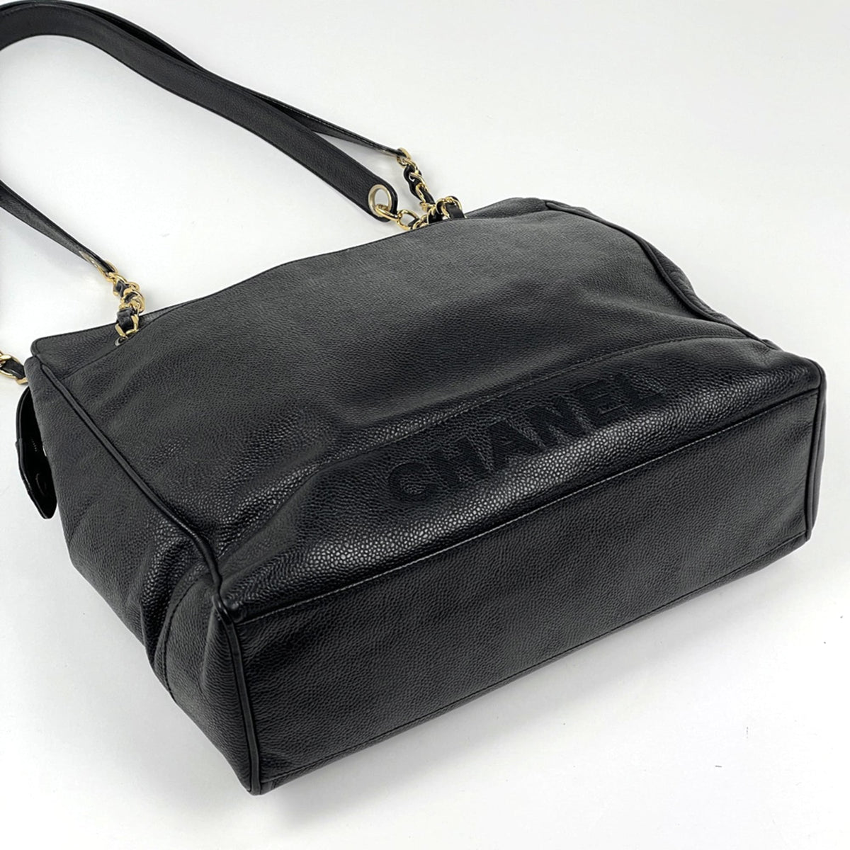 Chanel Black Grained Calfskin Tote Bag (Pre-Owned)