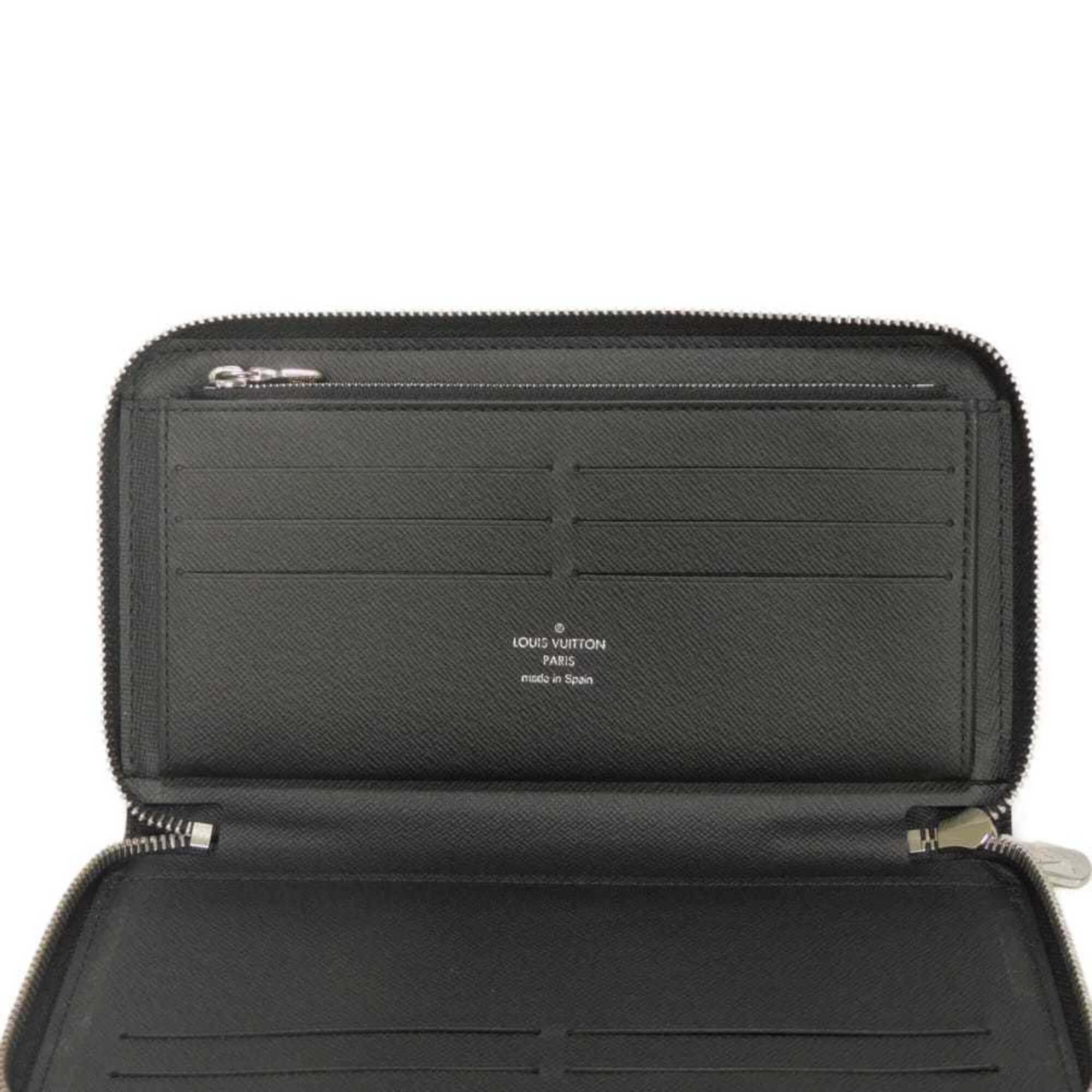 Louis Vuitton Taiga Black Noir Taiga Leather Leather Long Wallet (Bi-Fold) (Pre-Owned)