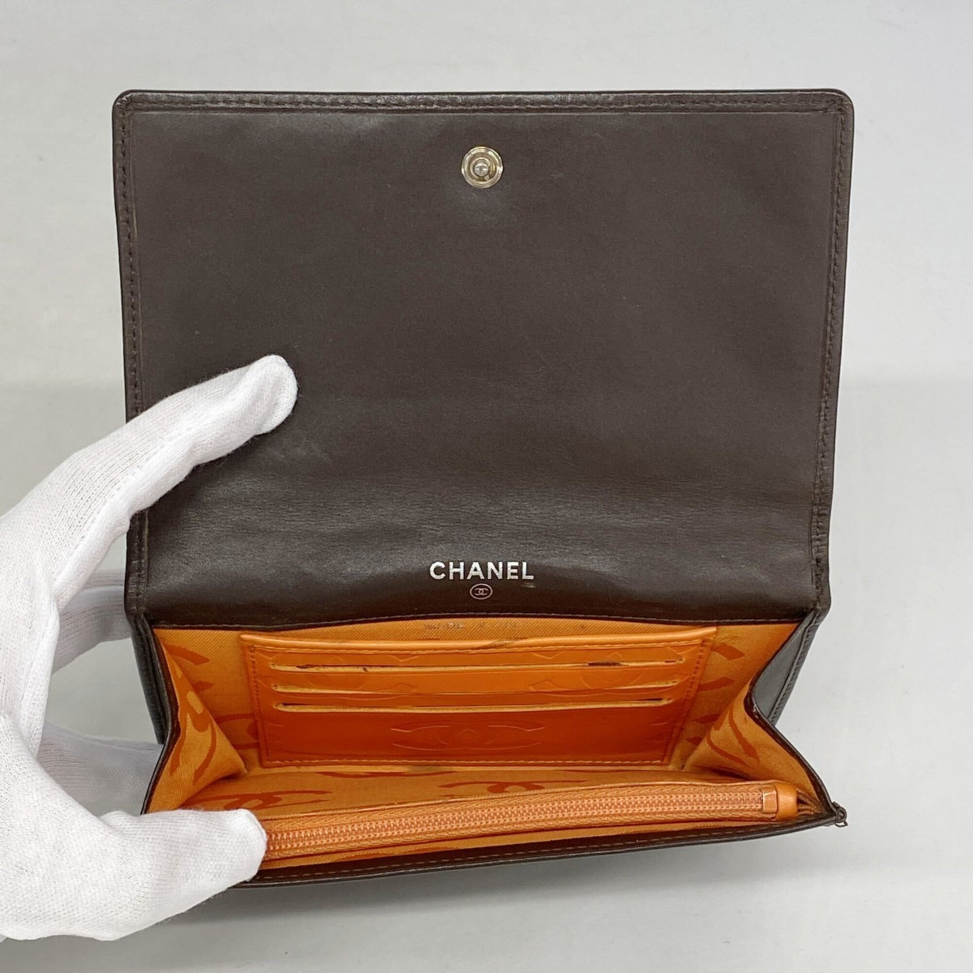 Chanel Dark Brown Leather Coin Purse/Coin Case (Pre-Owned)