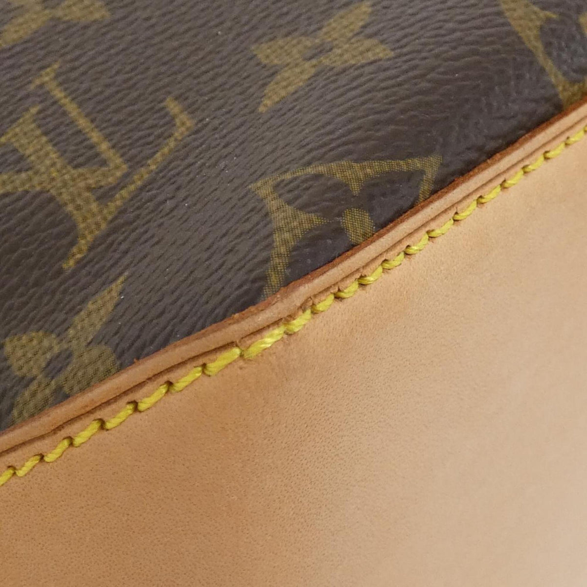Louis Vuitton Marron Coated Canvas Handbag (Pre-Owned)