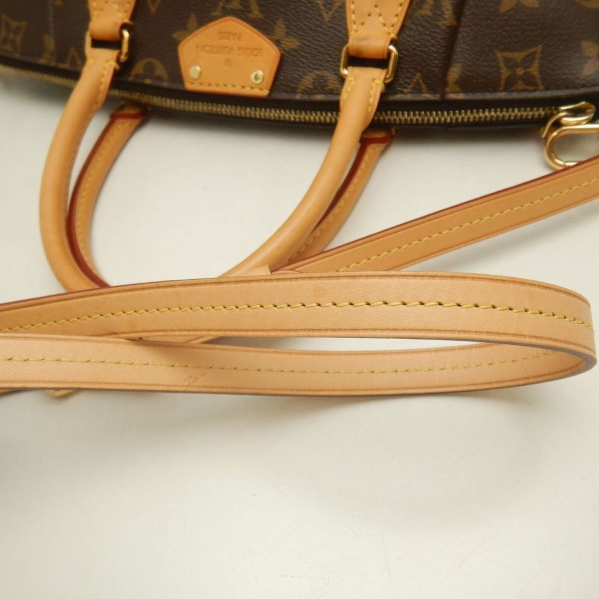 Louis Vuitton Brown Monogram Canvas Handbag (Pre-Owned)