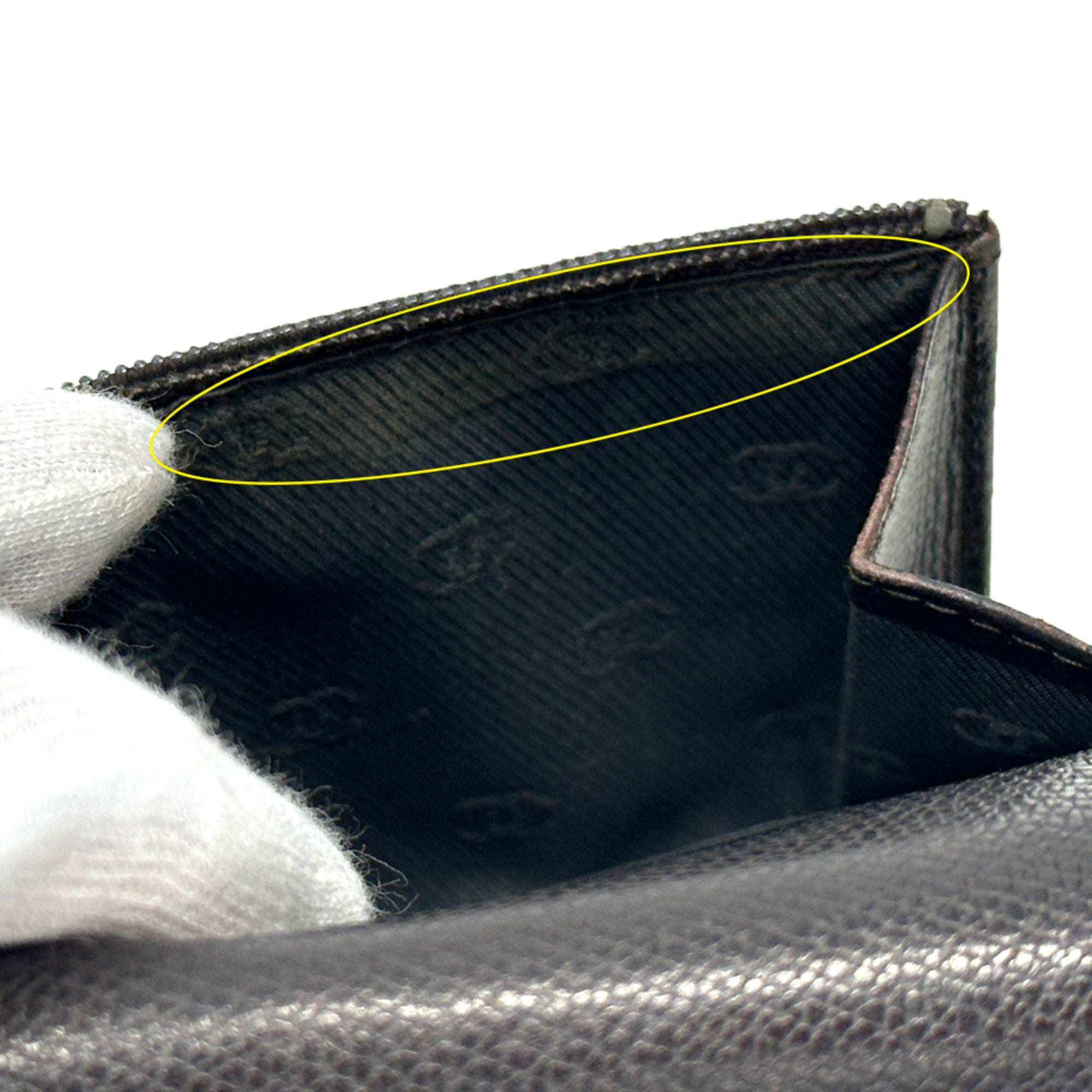 Chanel Dark Brown Leather Wallet (Bi-Fold) (Pre-Owned)