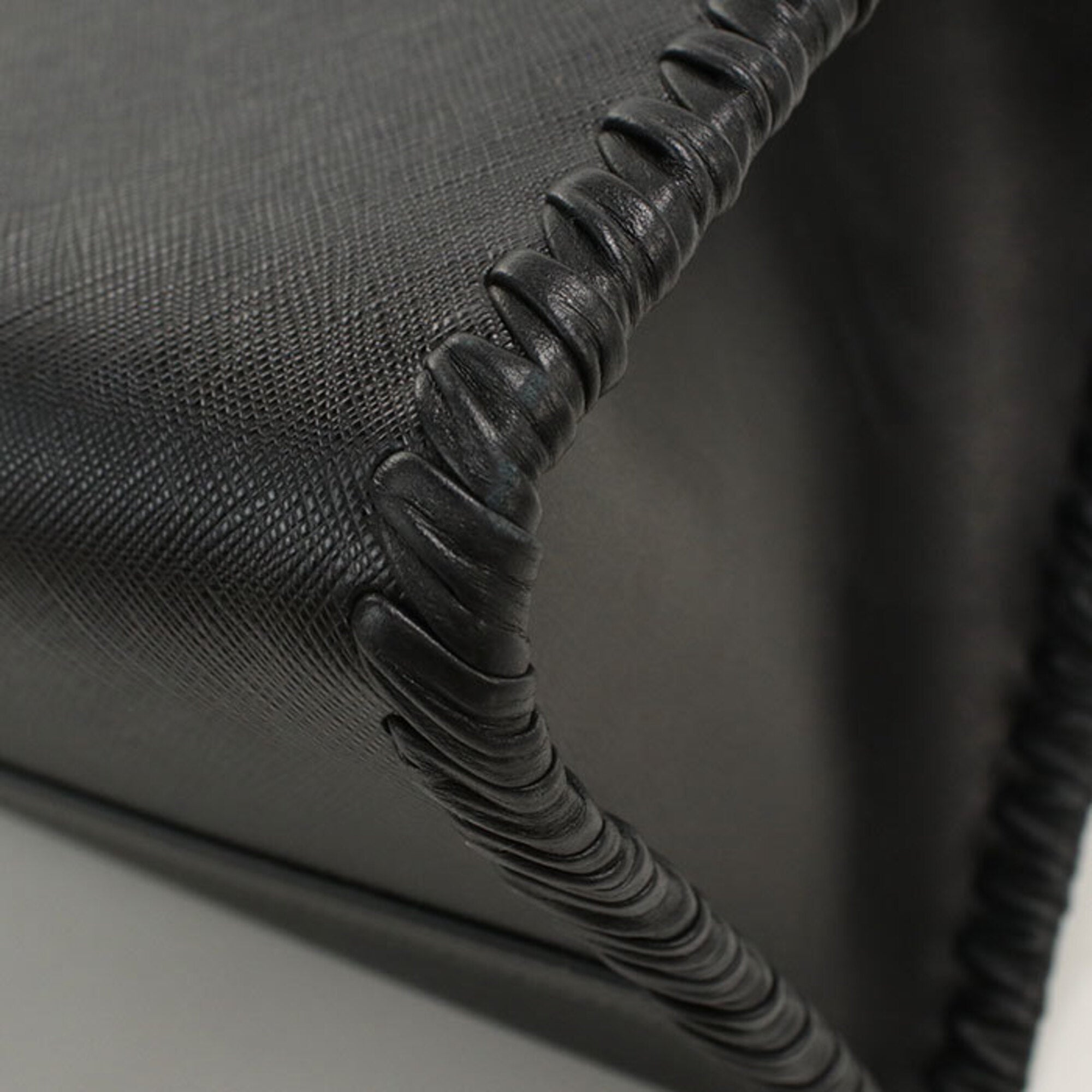 Prada Black Leather Tote Bag (Pre-Owned)