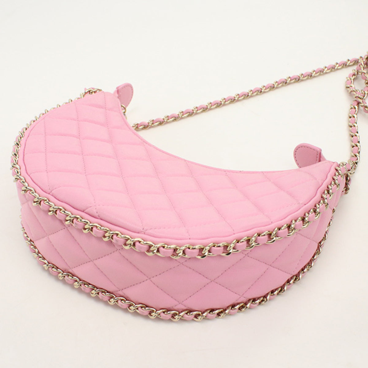 Chanel Pink Leather Shoulder Bag (Pre-Owned)