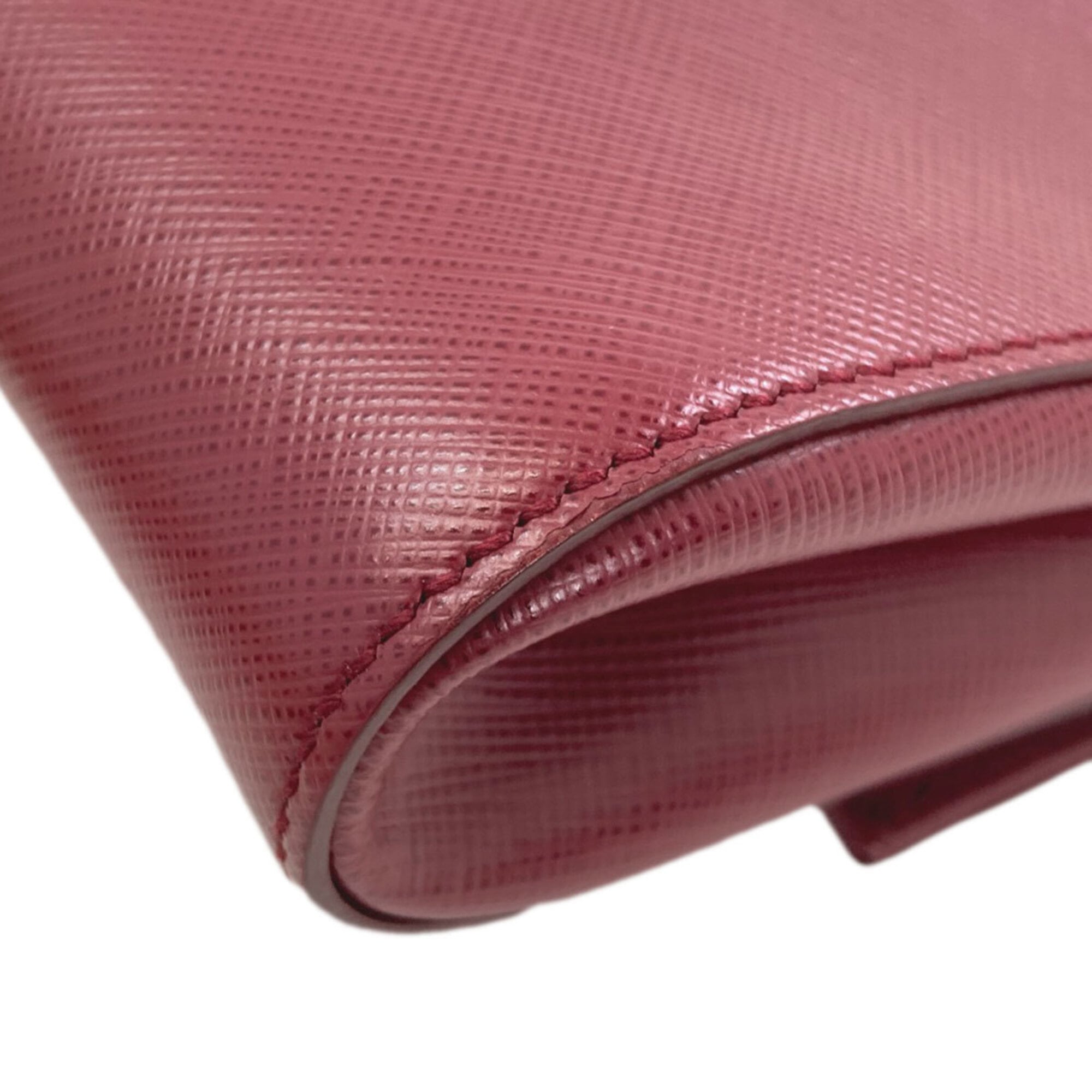 Salvatore Ferragamo Red Color Leather Shoulder Bag (Pre-Owned)