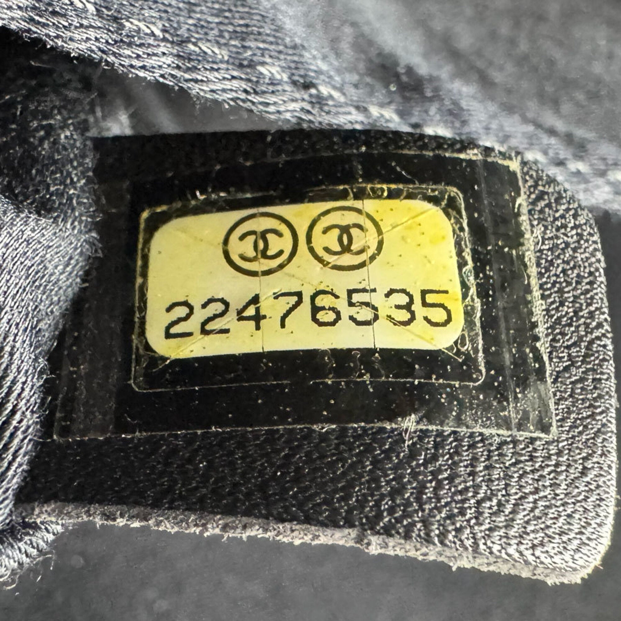 Chanel Black White Nylon Shoulder Bag (Pre-Owned)