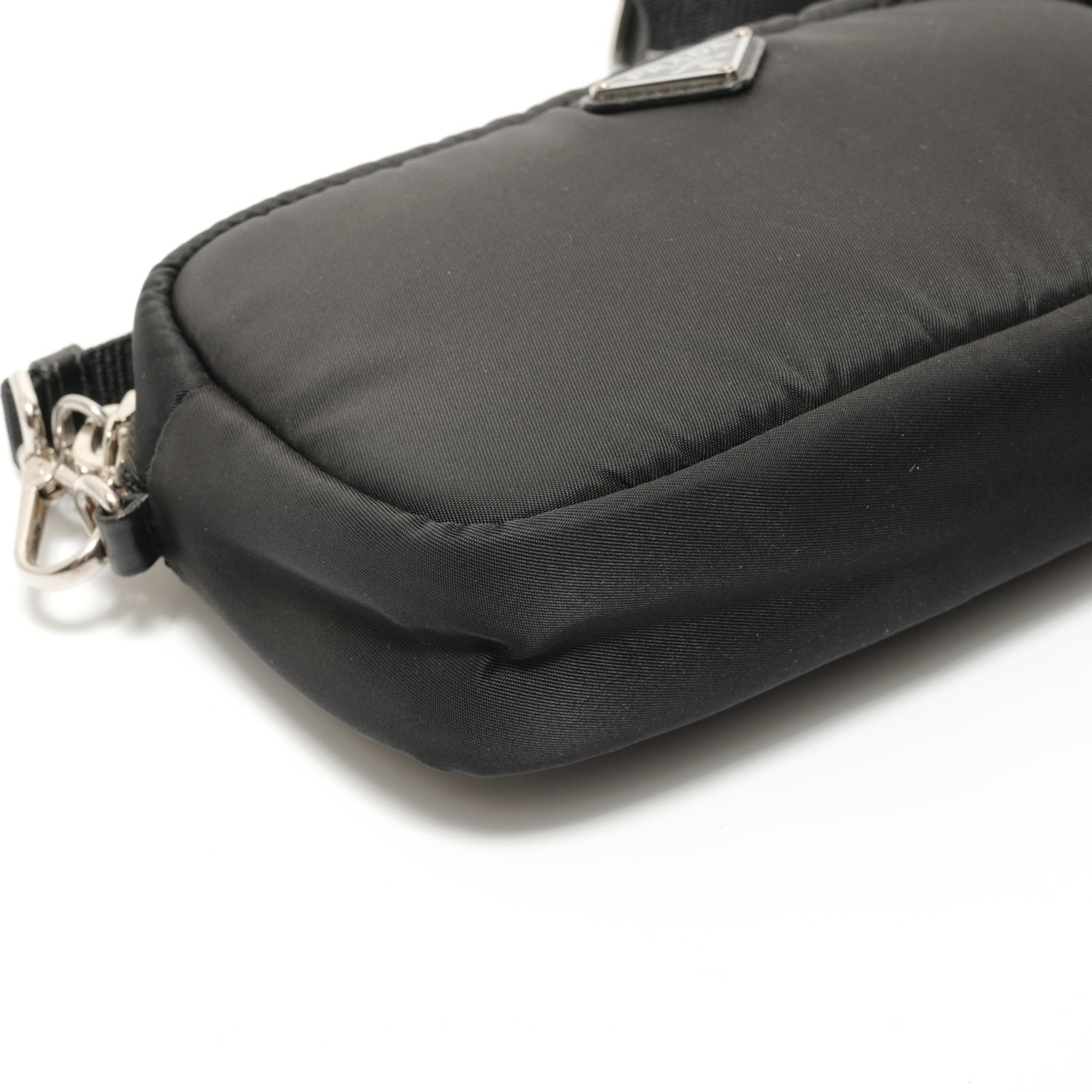 Prada Black Nylon Shoulder Bag (Pre-Owned)