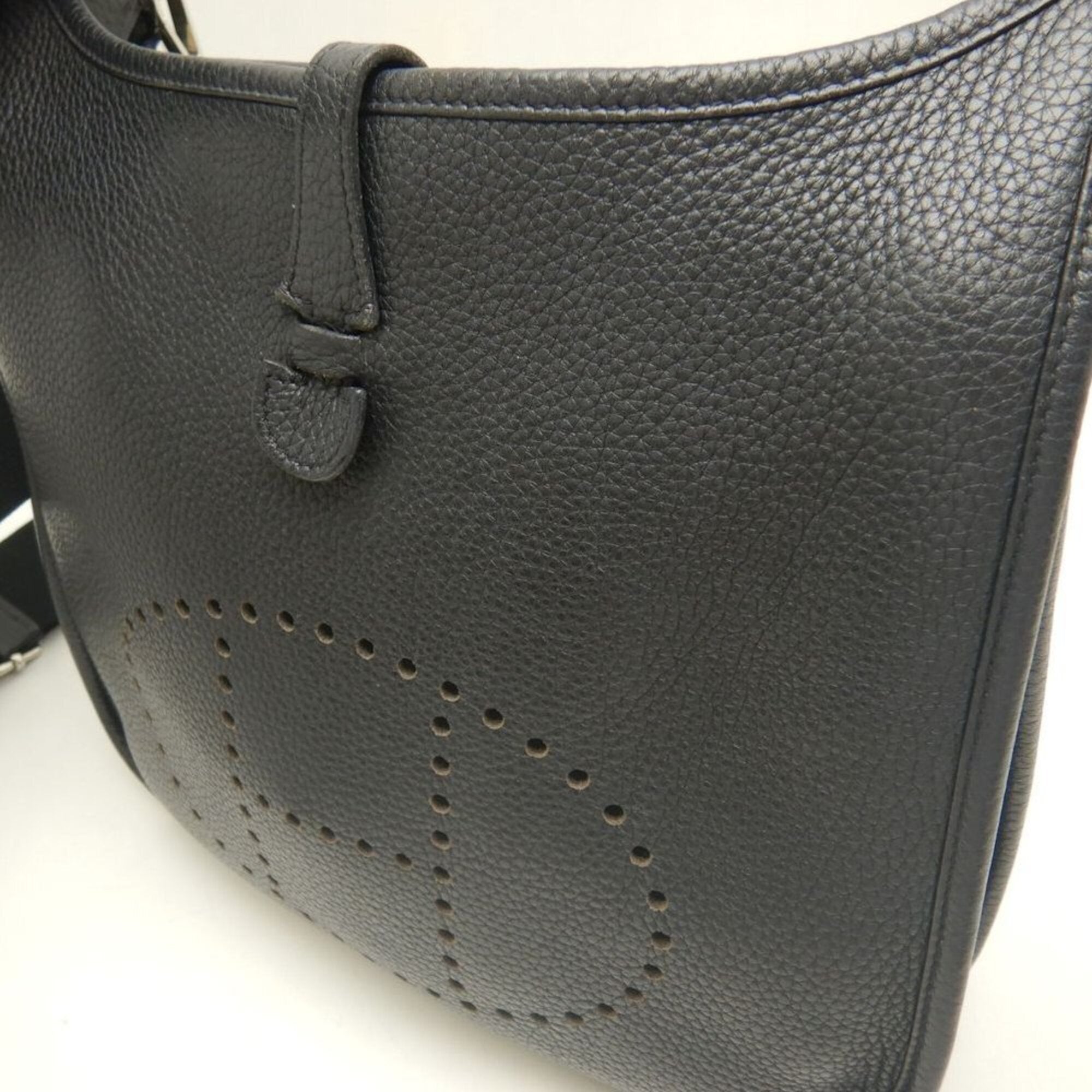 Hermes Evelyne Noir Taurillon Clemence Leather Shoulder Bag (Pre-Owned)