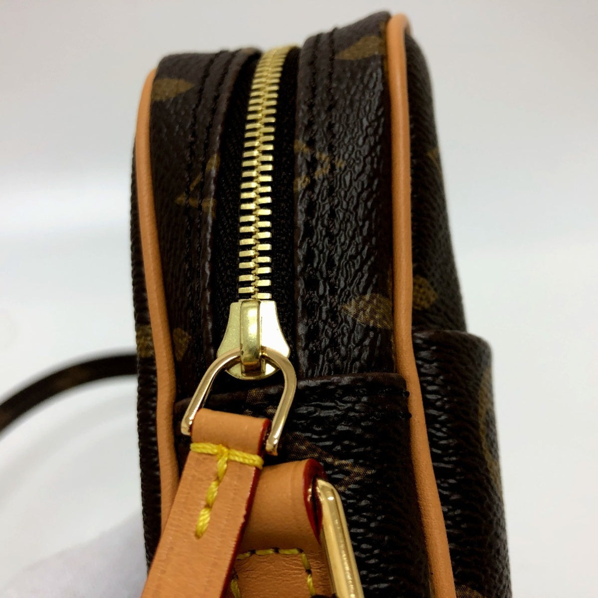 Louis Vuitton Brown Monogram Shoulder Bag (Pre-Owned)