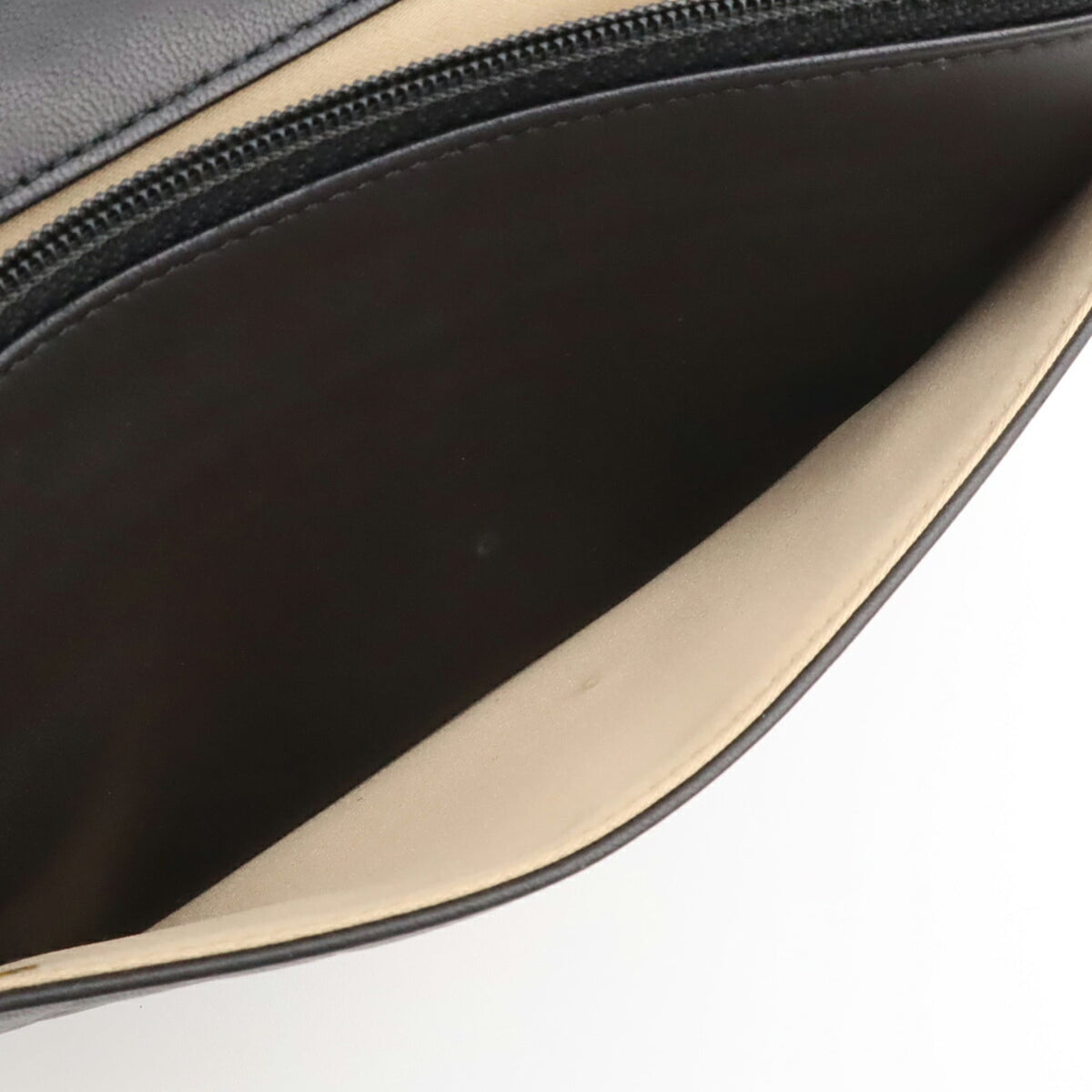 Chanel Camellia Black Leather Pochette Shoulder Bag (Pre-Owned)