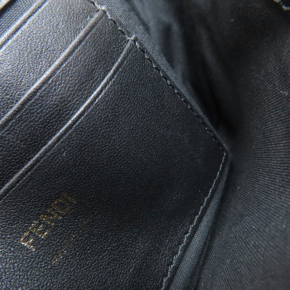 Fendi Black Leather Shoulder Bag (Pre-Owned)