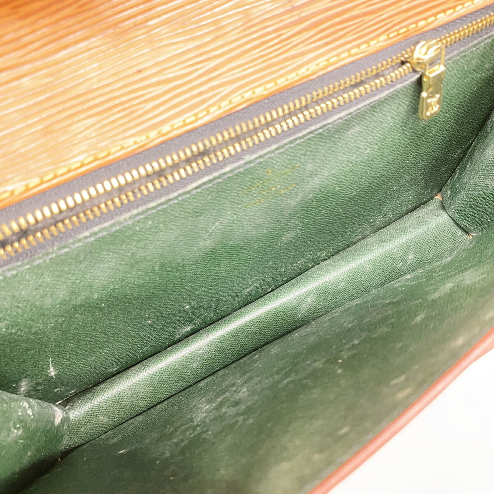 Louis Vuitton Gold Cipango Clutch Bag (Pre-Owned)