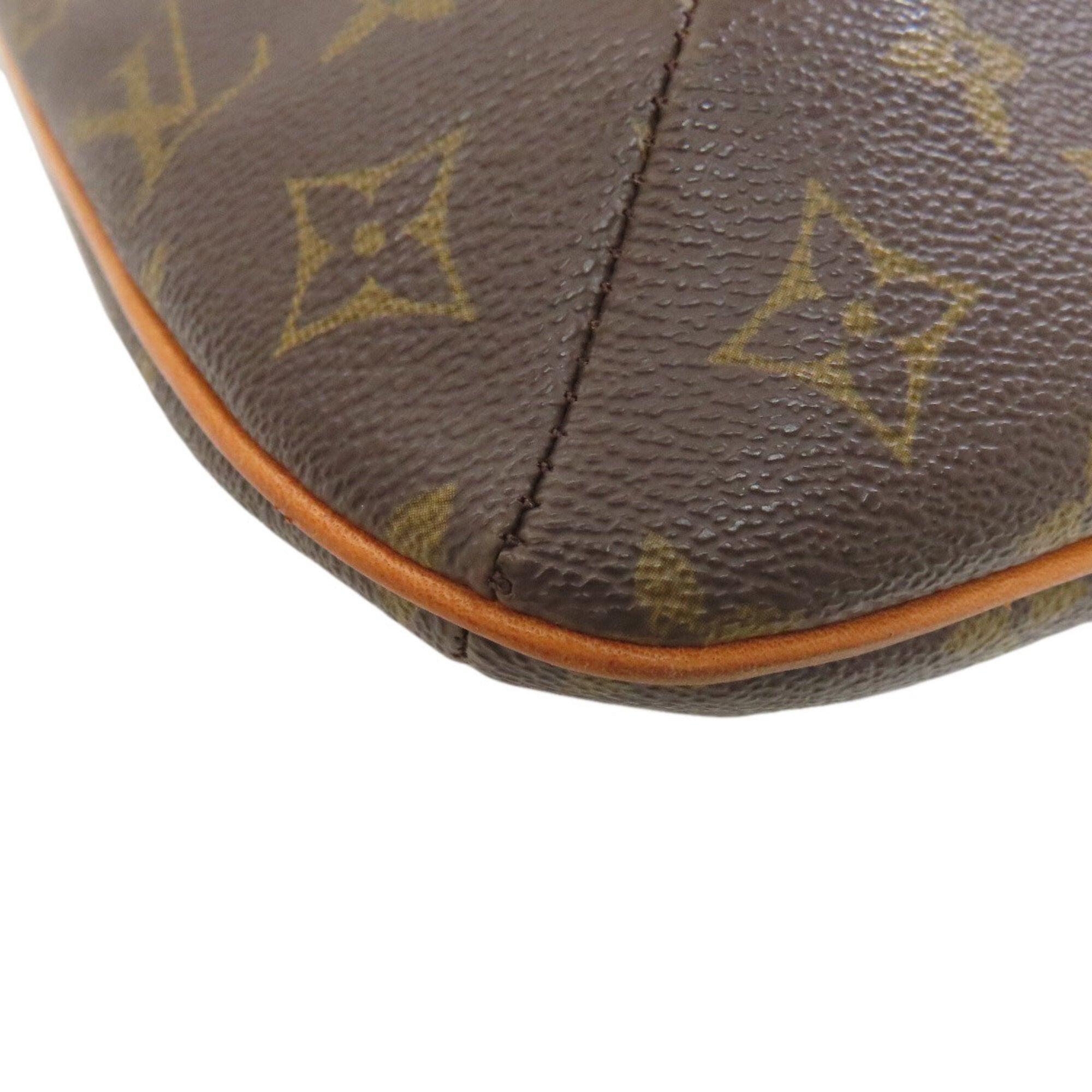 Louis Vuitton Monogram Monogram Shoulder Bag (Pre-Owned)