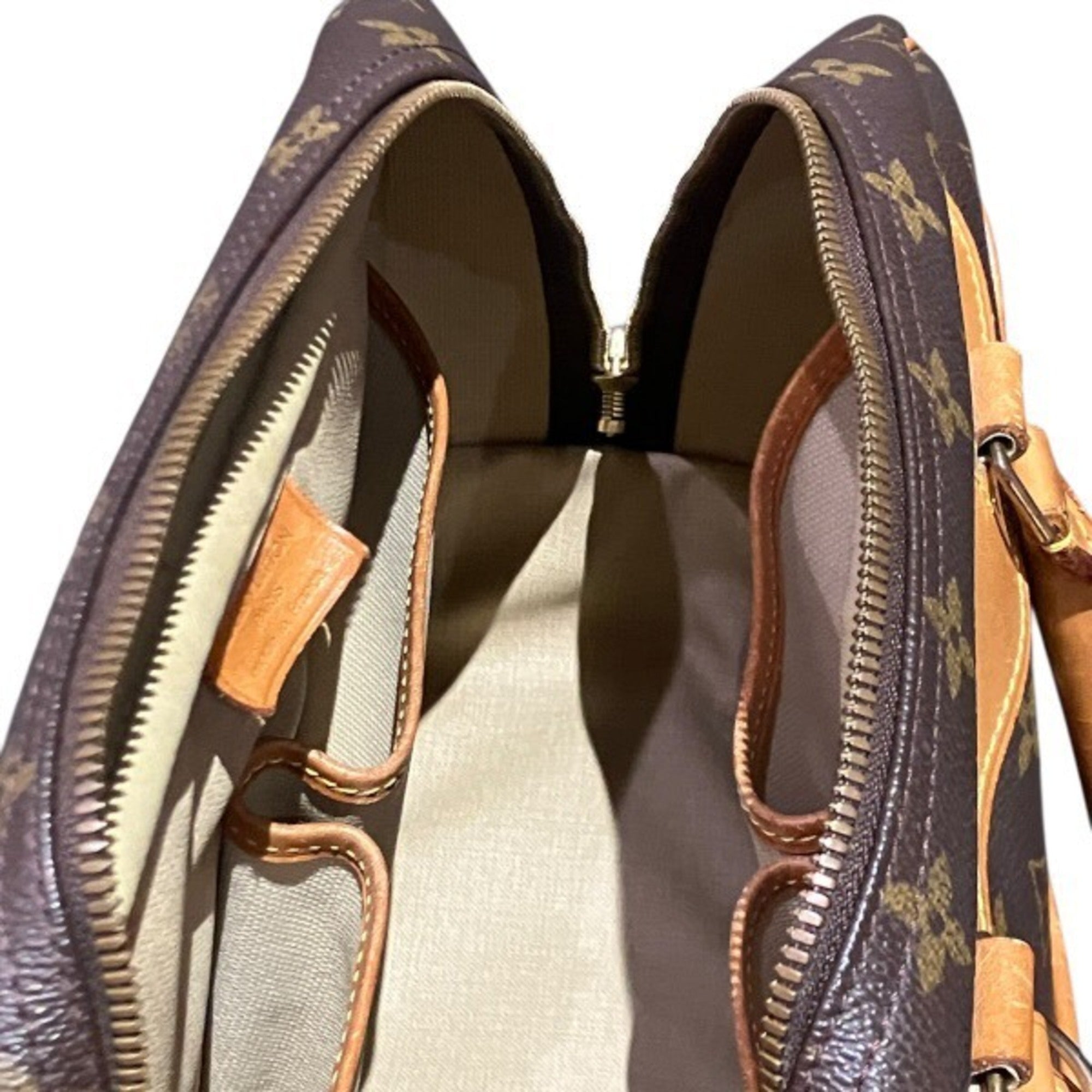 Louis Vuitton Brown Monogram Handbag (Pre-Owned)