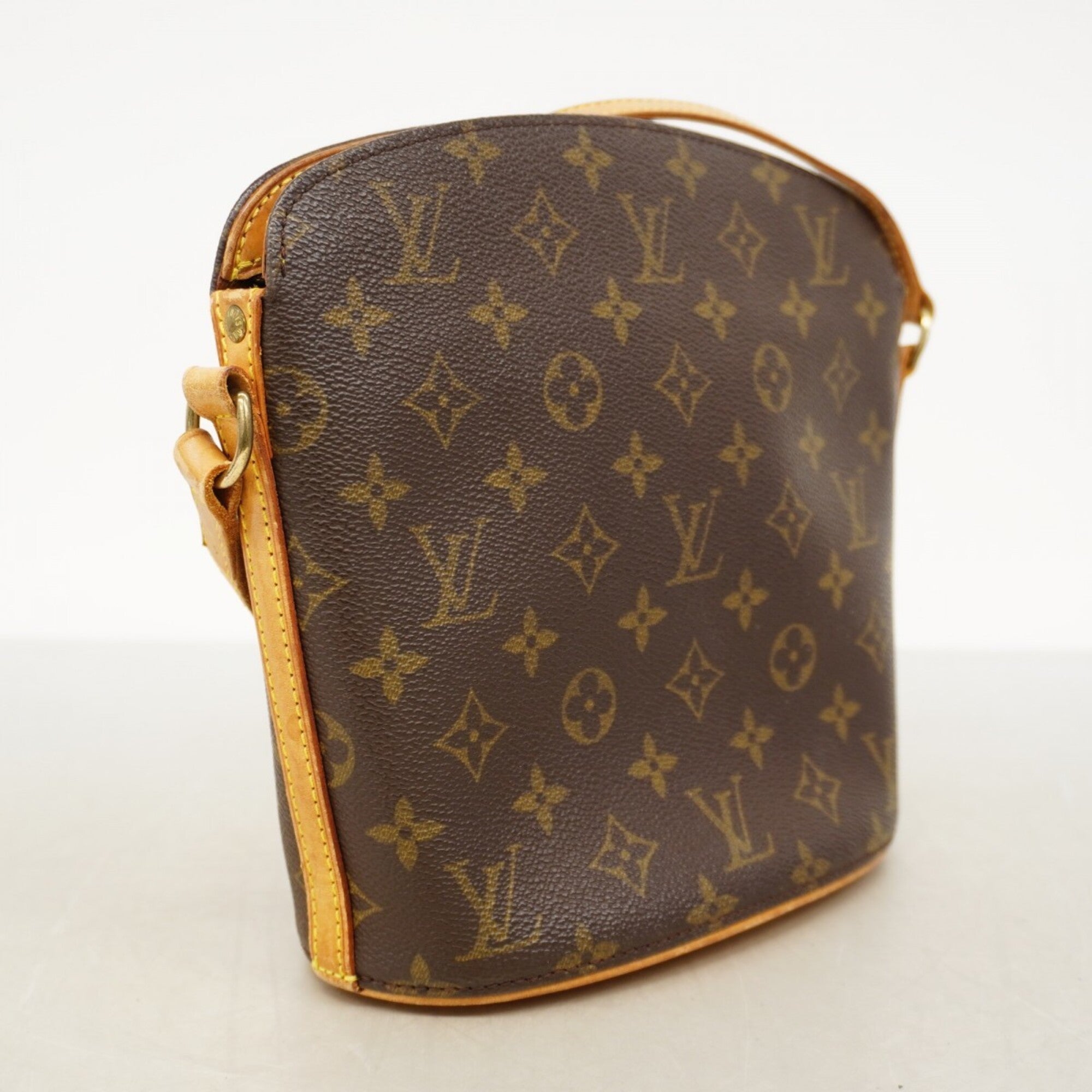 Louis Vuitton Brown Shoulder Bag (Pre-Owned)