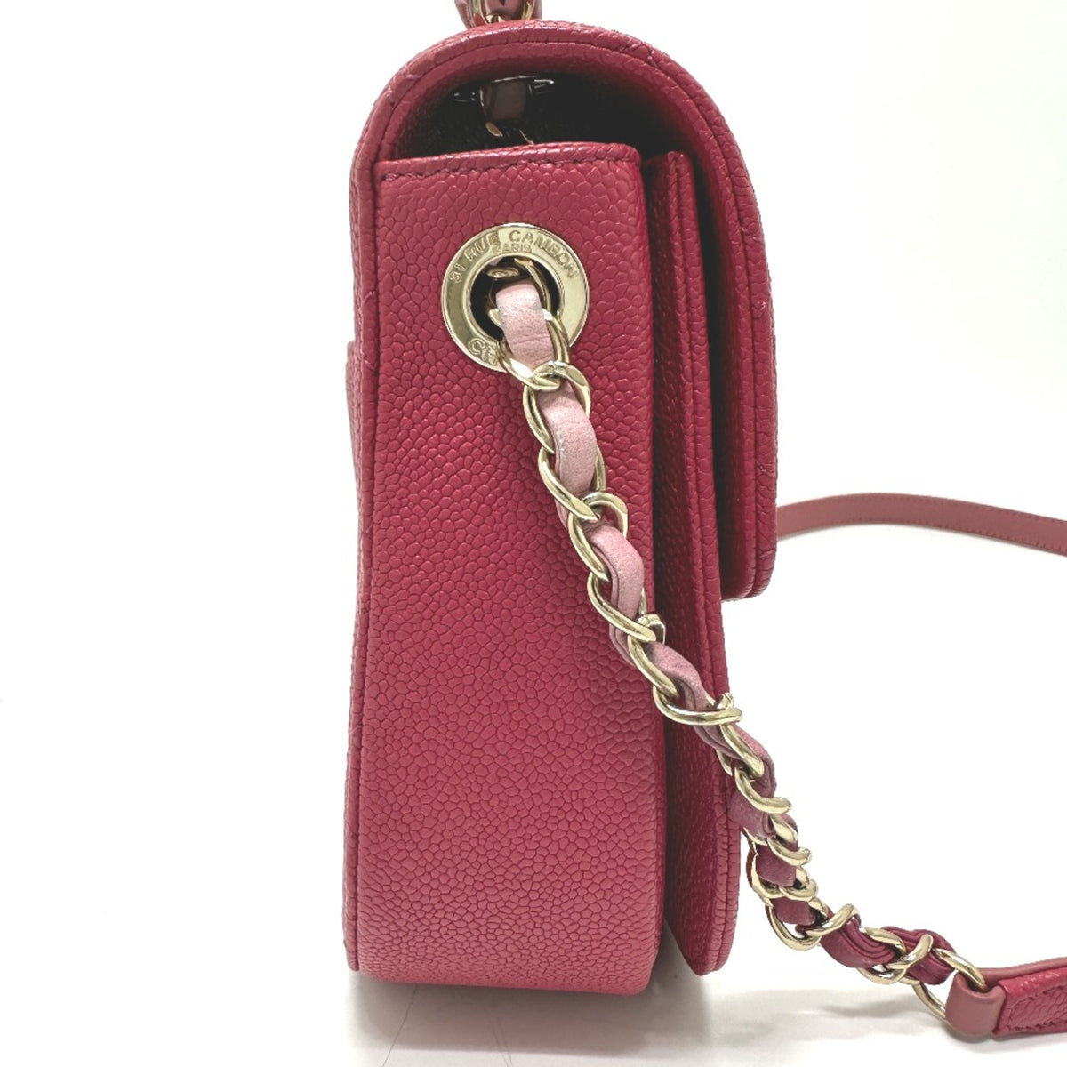 Chanel Pink Leather Shoulder Bag (Pre-Owned)