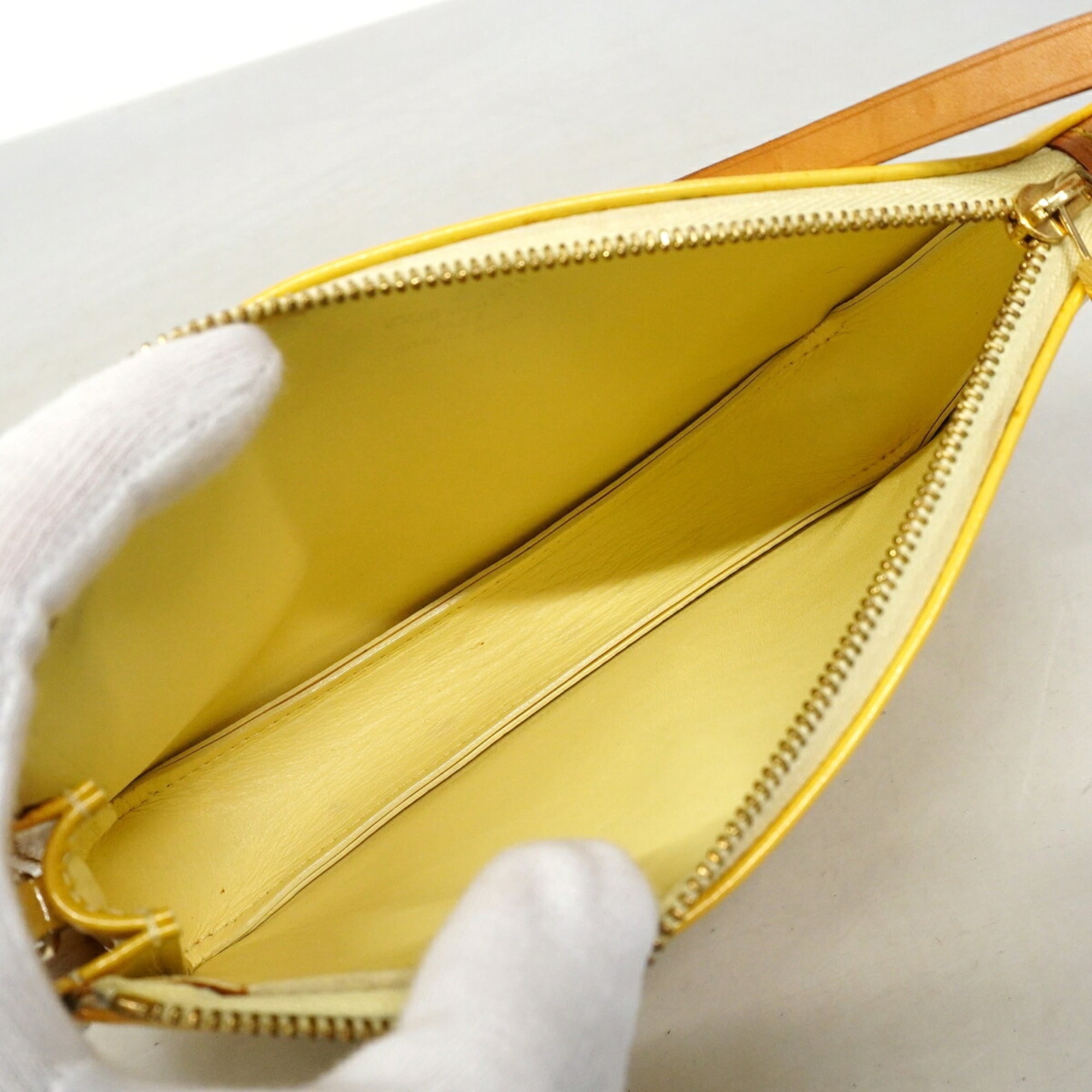 Louis Vuitton Lime Yellow Pouch (Pre-Owned)
