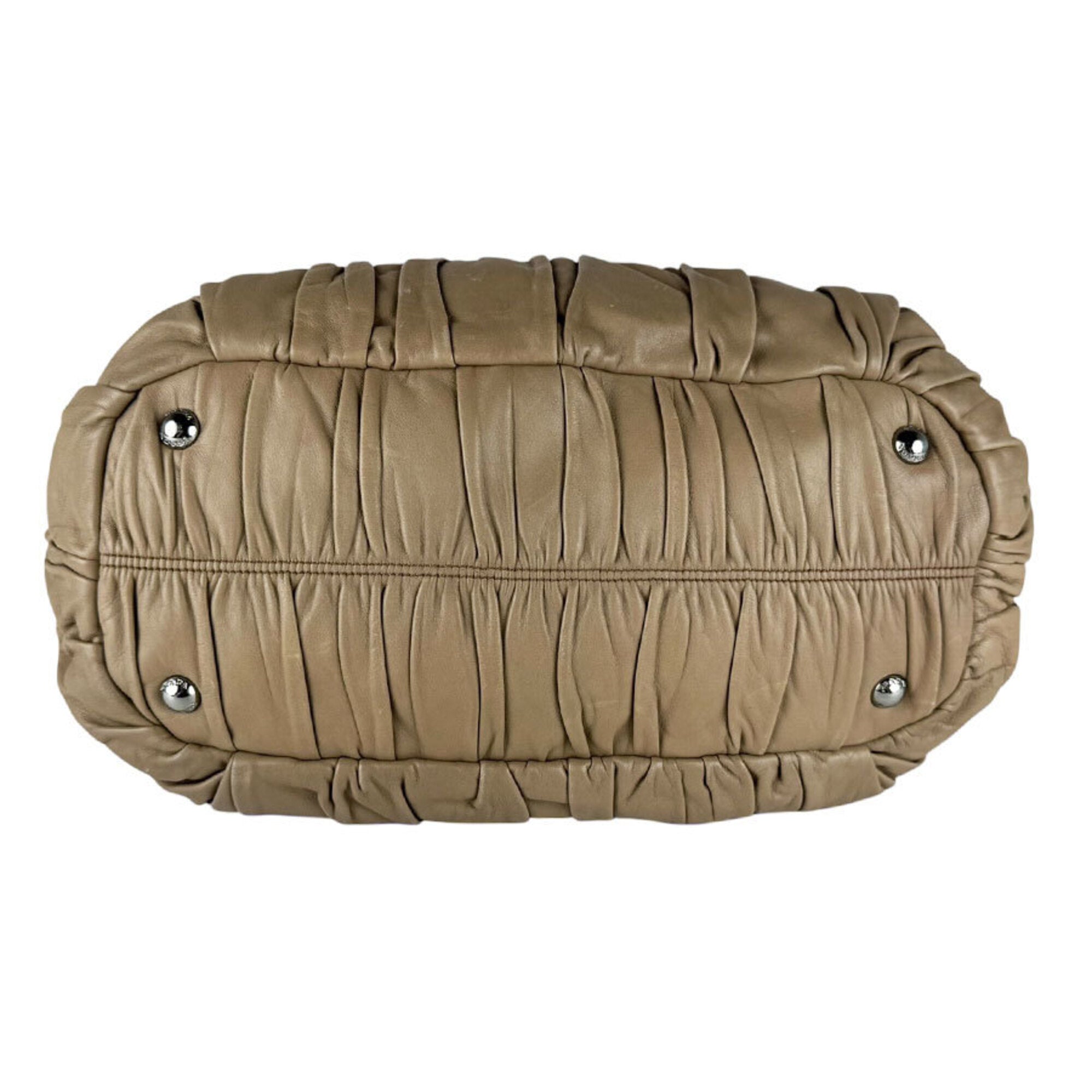 Prada Beige Leather Handbag Shoulder Bag (Pre-Owned)