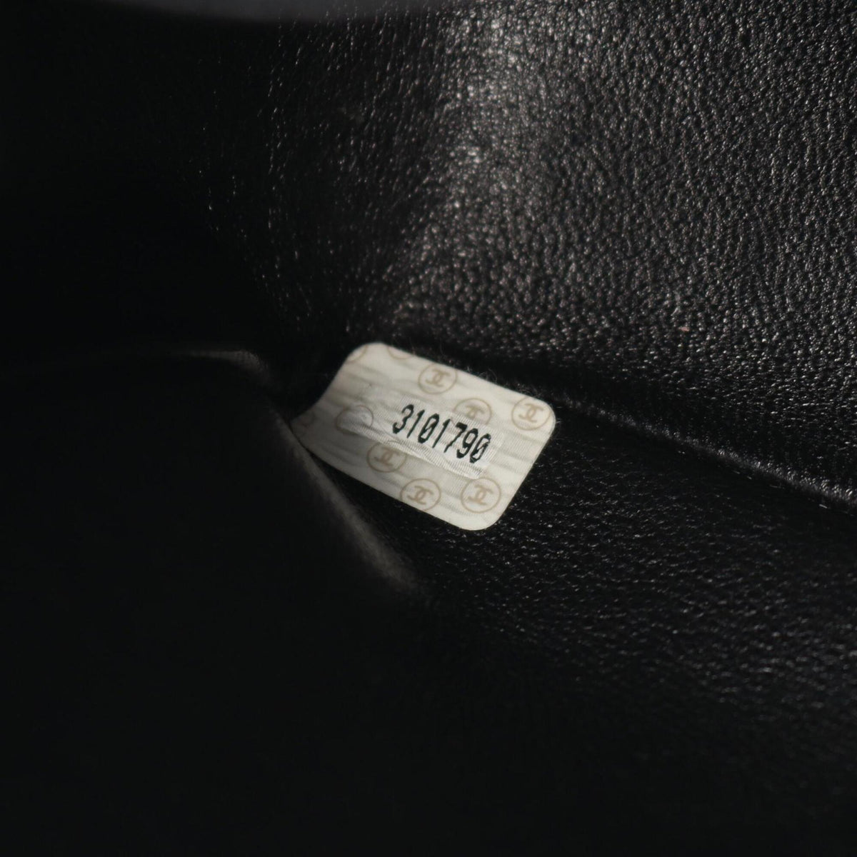 Chanel Black Grained Calfskin Shoulder Bag (Pre-Owned)