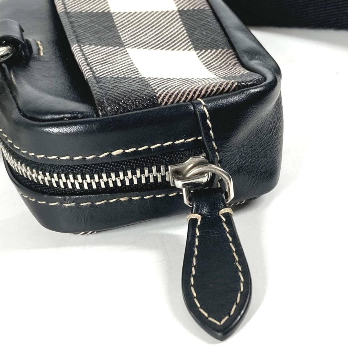 Burberry Black White Pvc Leather Coin Purse/Coin Case (Pre-Owned)