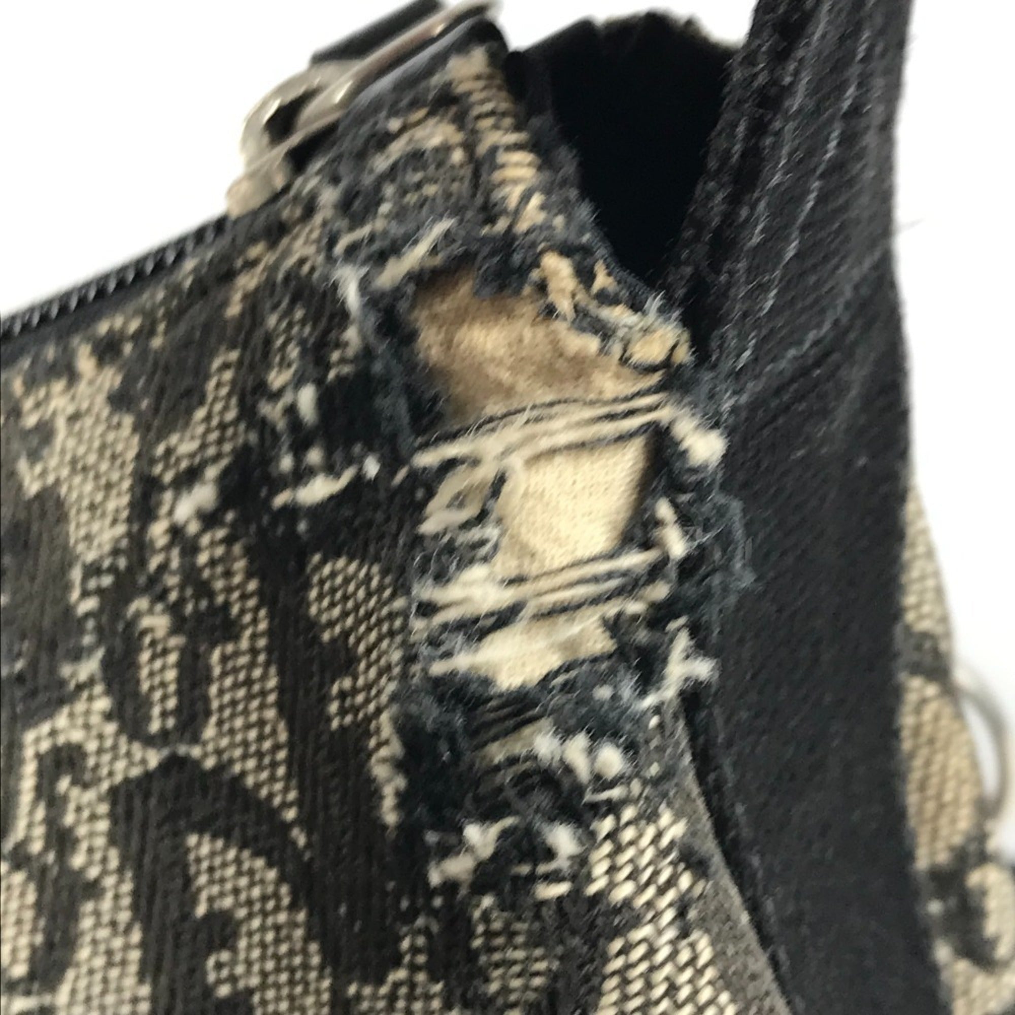 Christian Dior Black Canvas Leather Shoulder Bag (Pre-Owned)