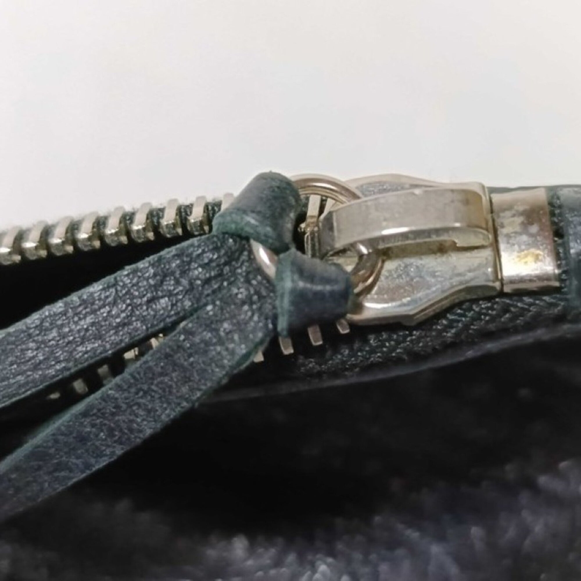 Balenciaga Black Leather Clutch Bag (Pre-Owned)