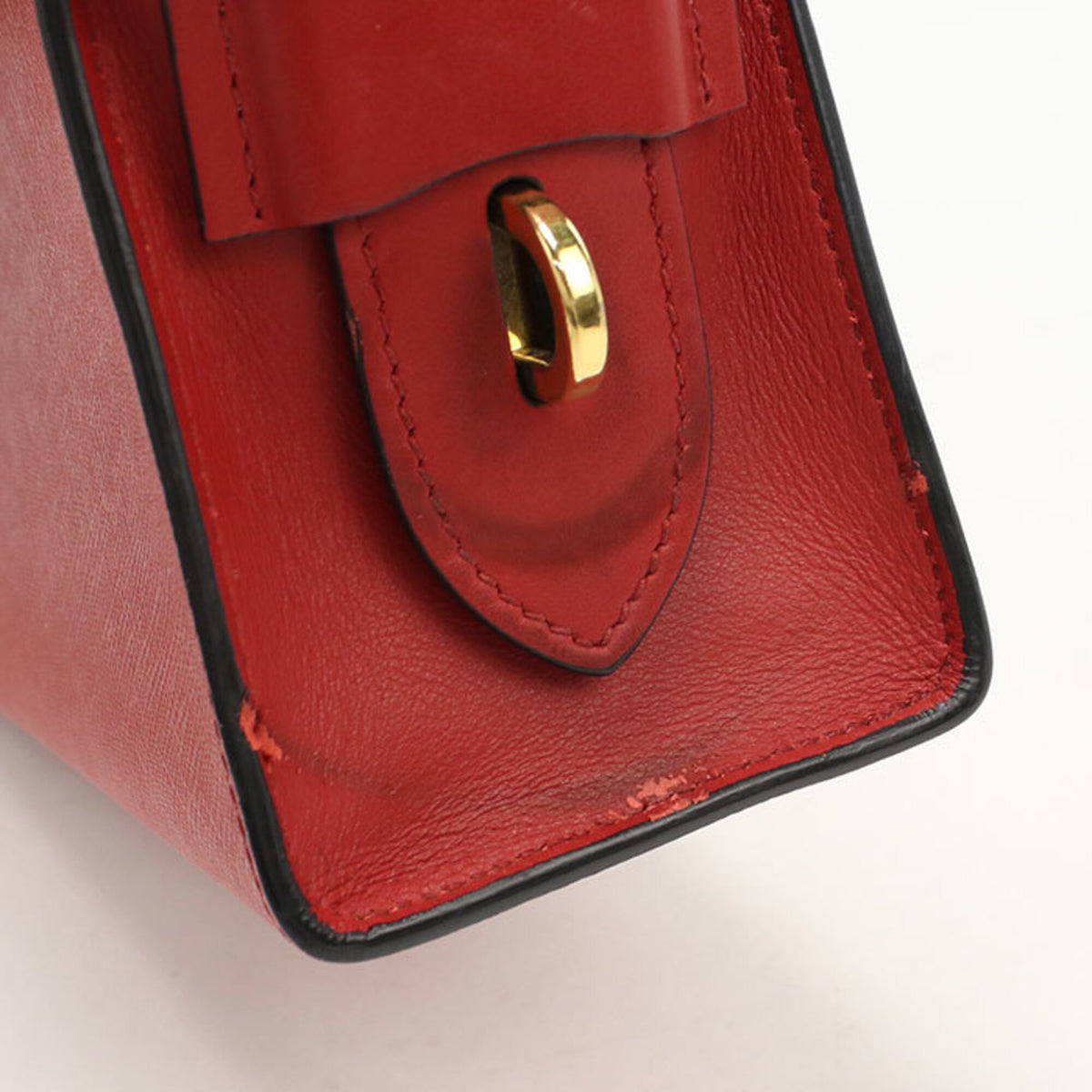 Prada Red Color Leather Shoulder Bag (Pre-Owned)